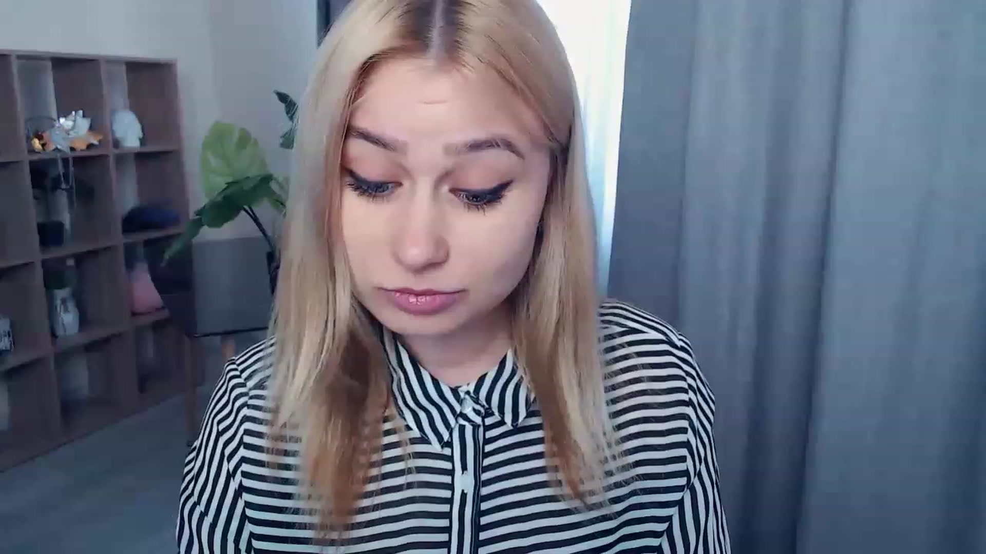 Gallery image thumbnail from Kukla_kolduna's myfreecams stream on, 03/30/2023, 13:41 image 20 of 20