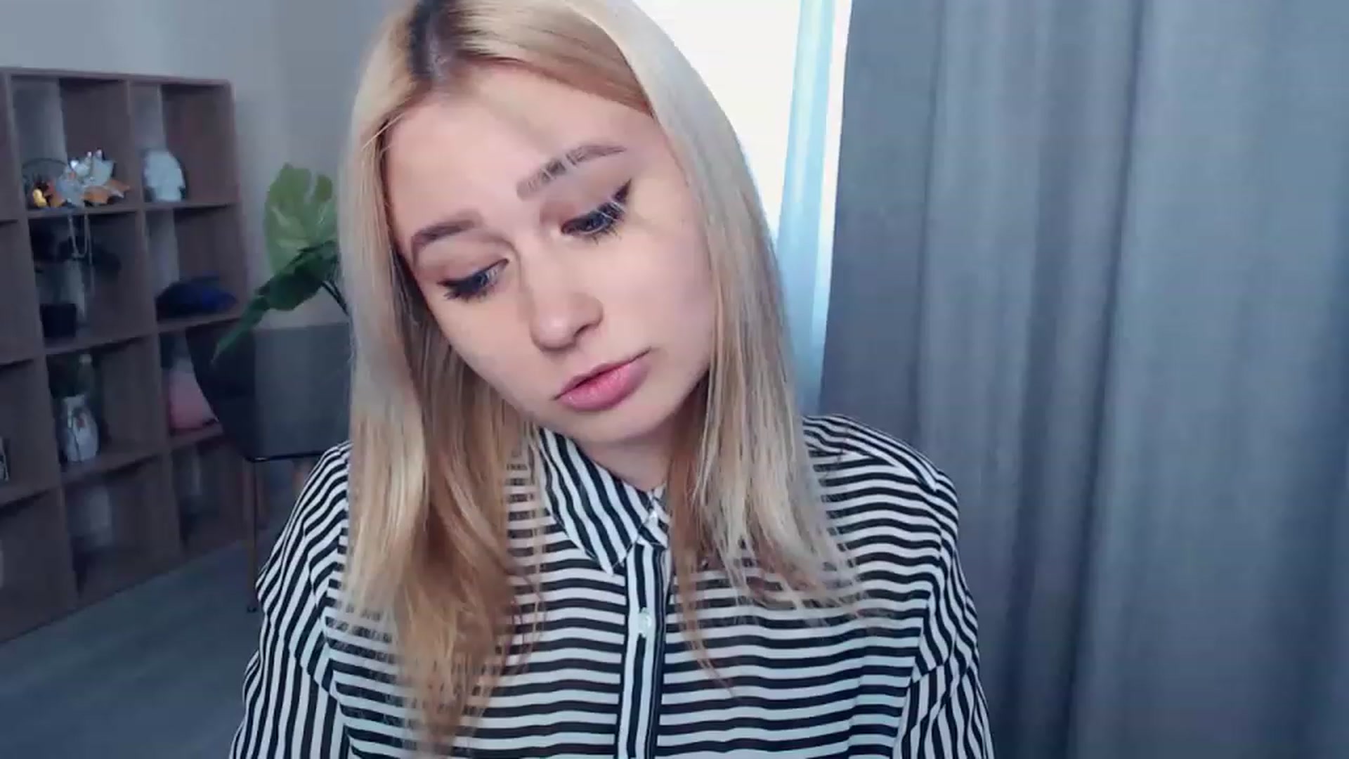 Gallery image thumbnail from Kukla_kolduna's myfreecams stream on, 03/30/2023, 15:04 image 16 of 20