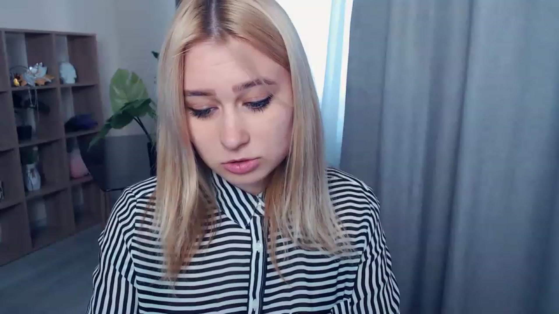 Gallery image thumbnail from Kukla_kolduna's myfreecams stream on, 03/30/2023, 15:04 image 15 of 20
