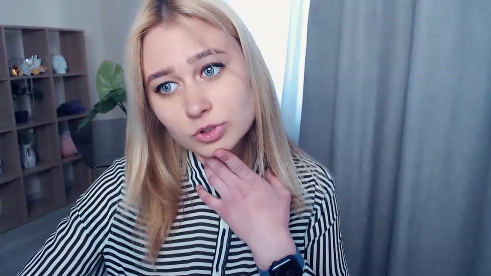 Gallery image thumbnail from Kukla_kolduna's myfreecams stream on, 03/30/2023, 15:04 image 3 of 20