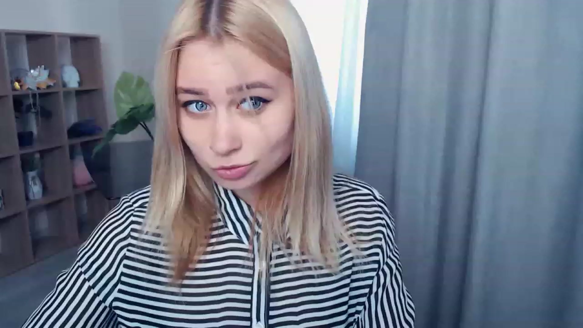 Gallery image thumbnail from Kukla_kolduna's myfreecams stream on, 03/30/2023, 15:04 image 14 of 20