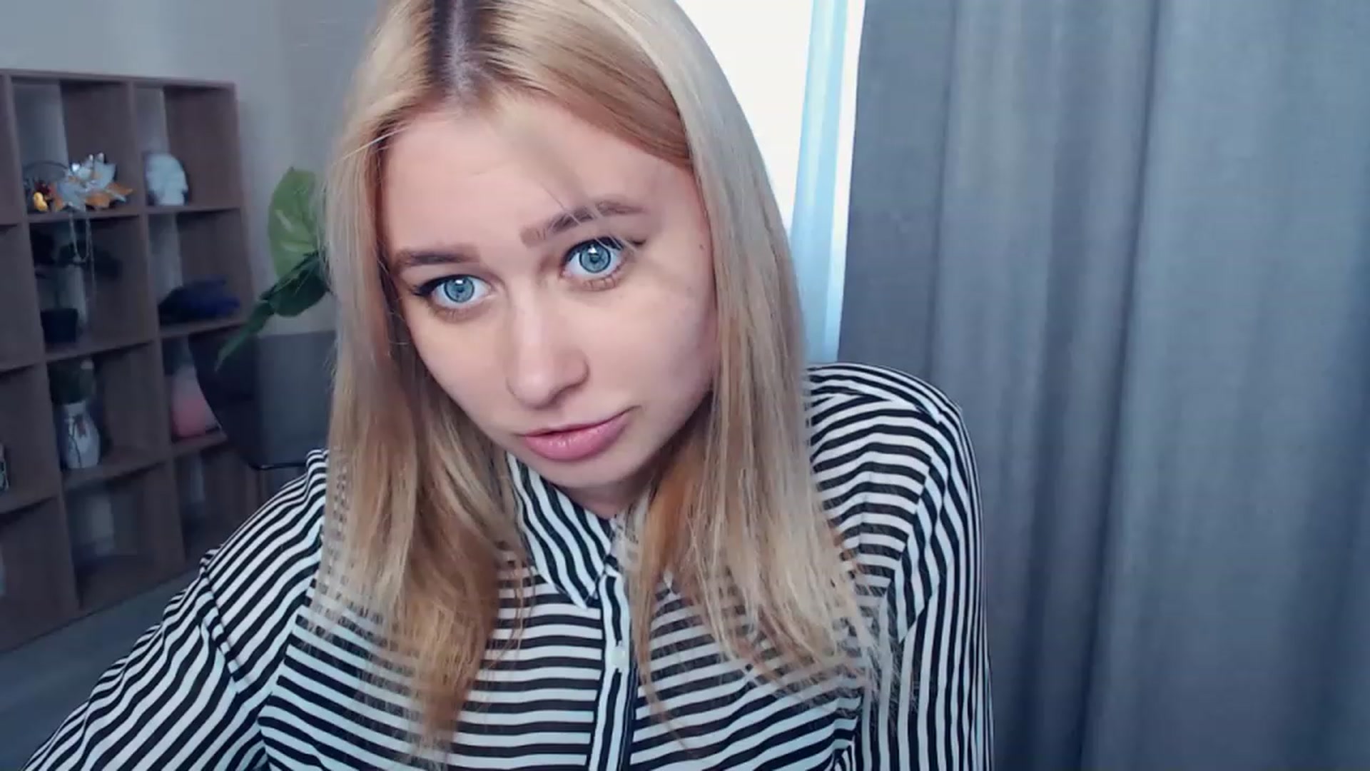 Gallery image thumbnail from Kukla_kolduna's myfreecams stream on, 03/30/2023, 15:04 image 18 of 20