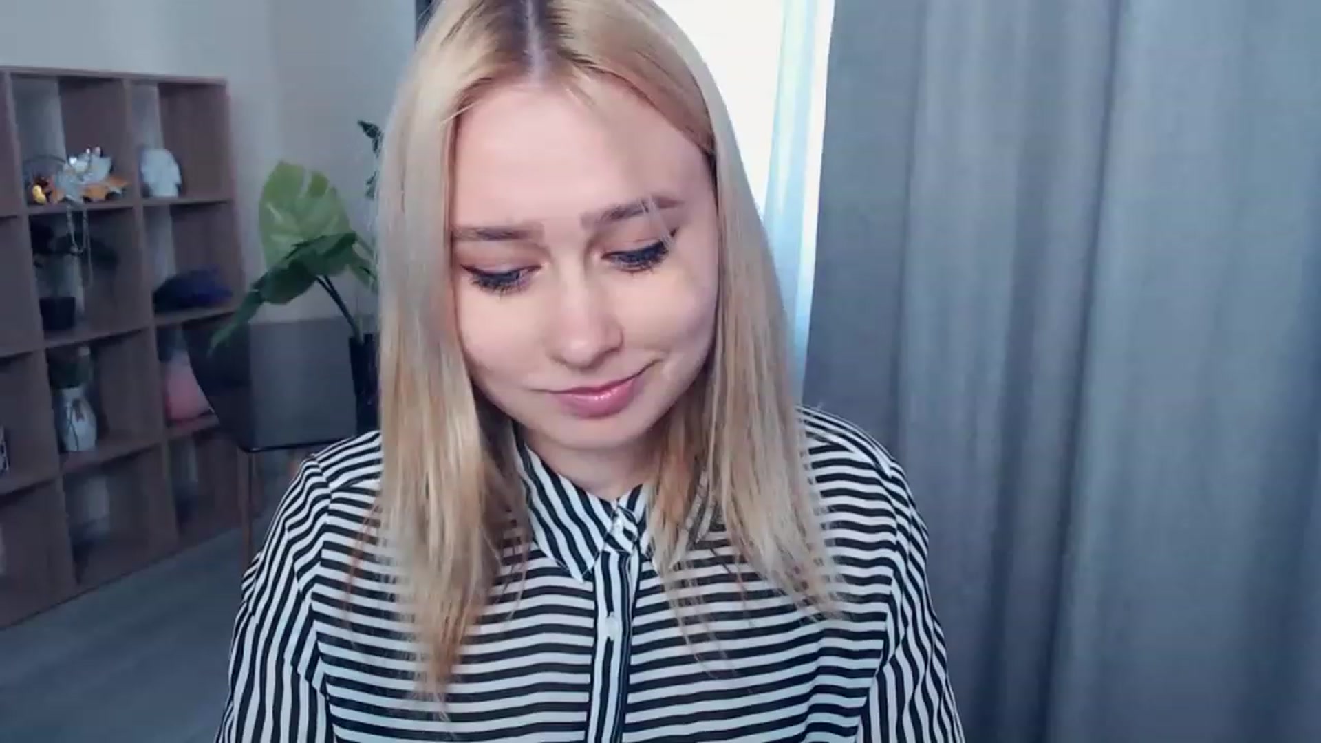 Gallery image thumbnail from Kukla_kolduna's myfreecams stream on, 03/30/2023, 15:04 image 11 of 20