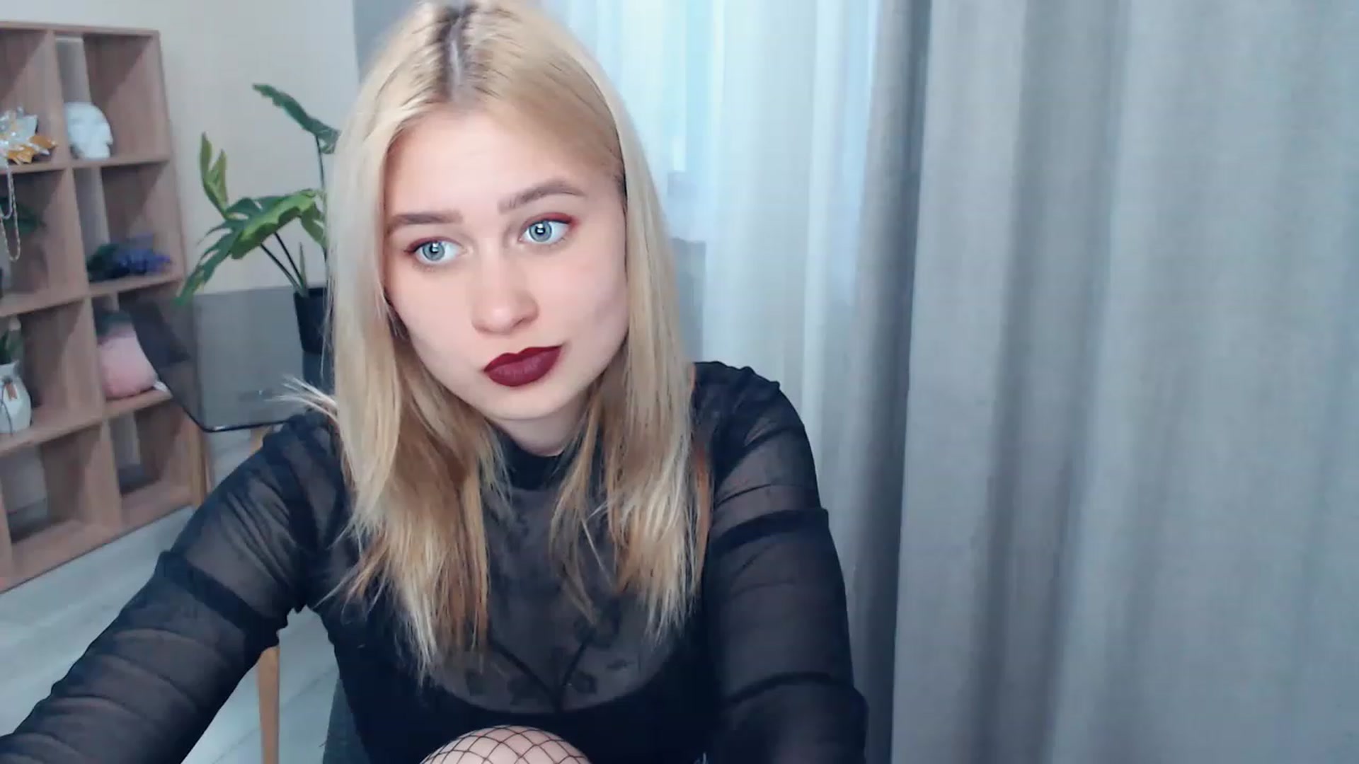 Gallery image thumbnail from Kukla_kolduna's myfreecams stream on, 03/31/2023, 17:09 image 6 of 20
