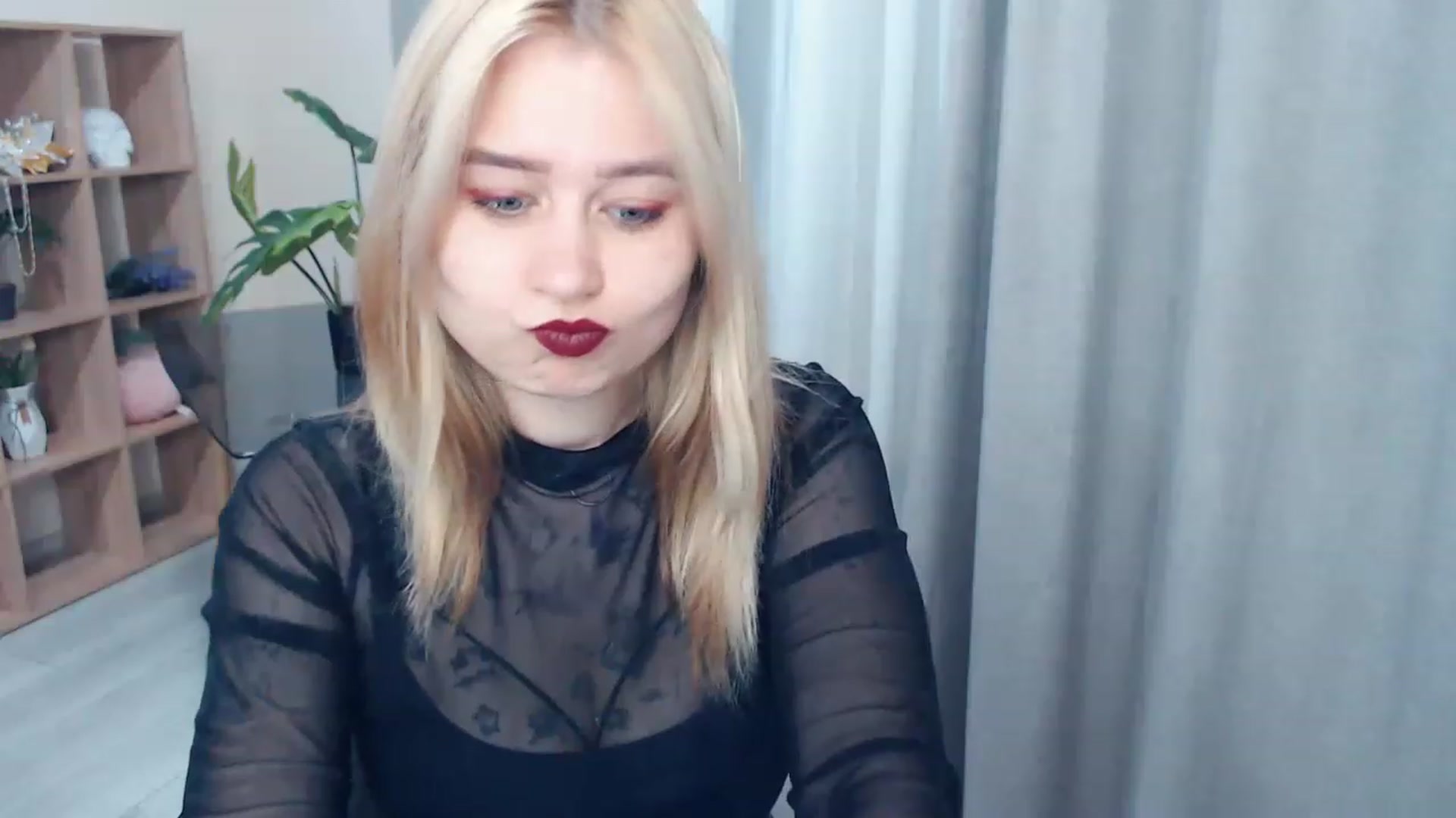 Gallery image thumbnail from Kukla_kolduna's myfreecams stream on, 03/31/2023, 17:09 image 15 of 20