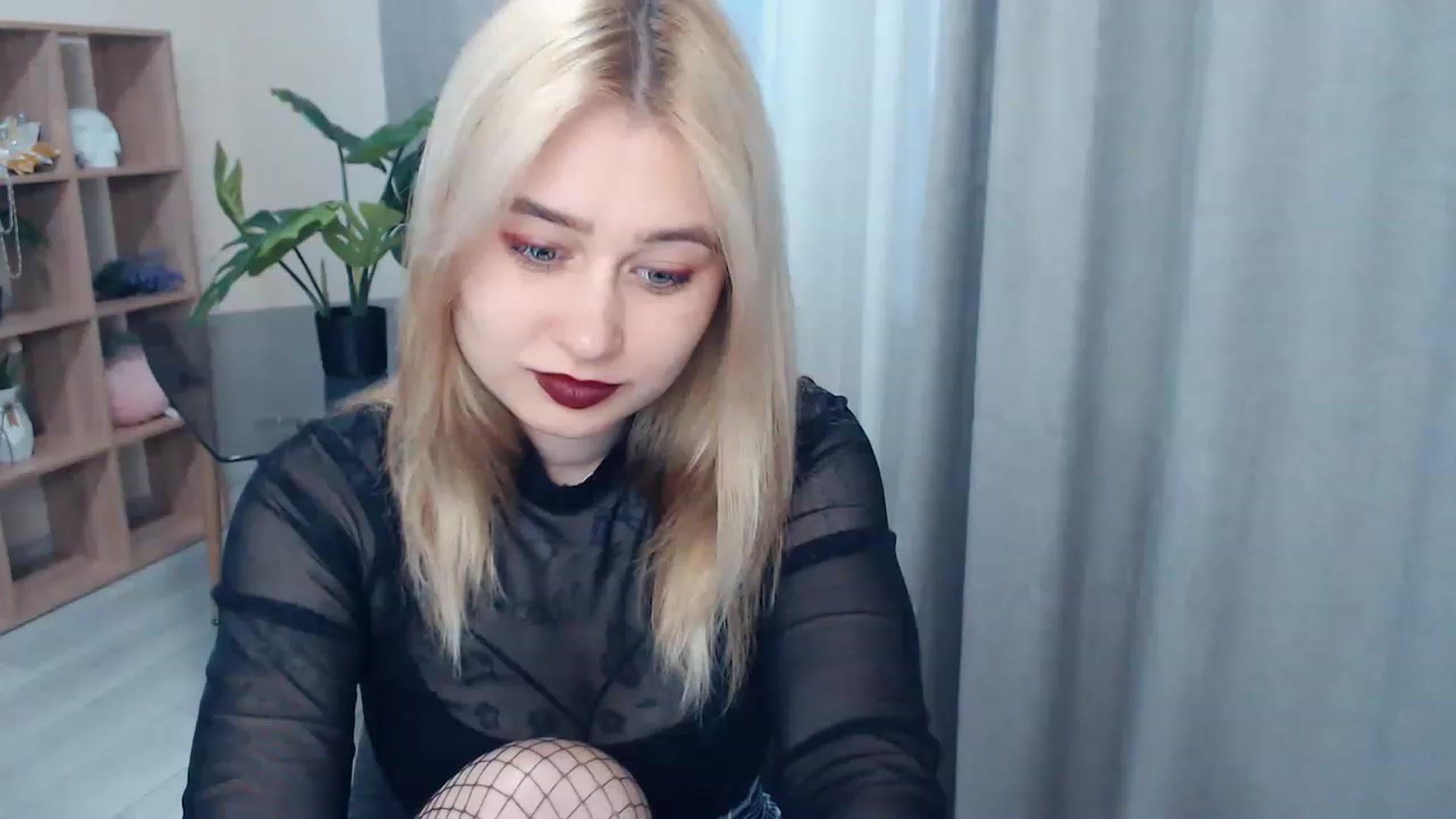Gallery image thumbnail from Kukla_kolduna's myfreecams stream on, 03/31/2023, 17:09 image 9 of 20