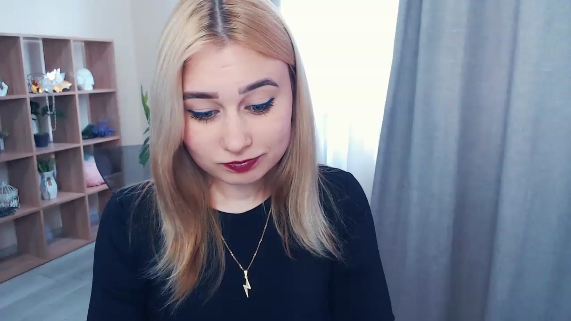 Gallery image thumbnail from Kukla_kolduna's myfreecams stream on, 04/01/2023, 13:06 image 15 of 20