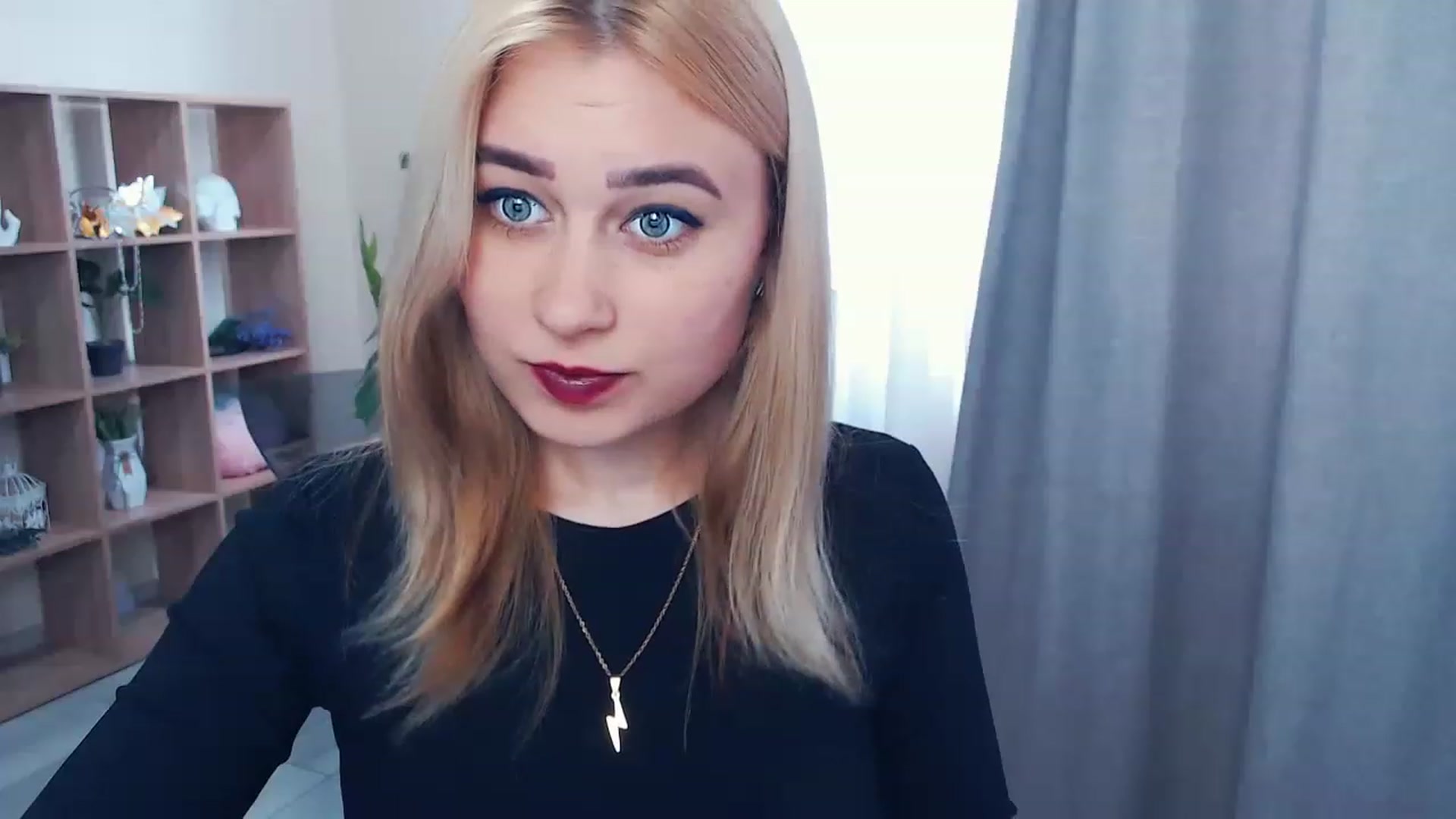 Gallery image thumbnail from Kukla_kolduna's myfreecams stream on, 04/01/2023, 13:06 image 14 of 20