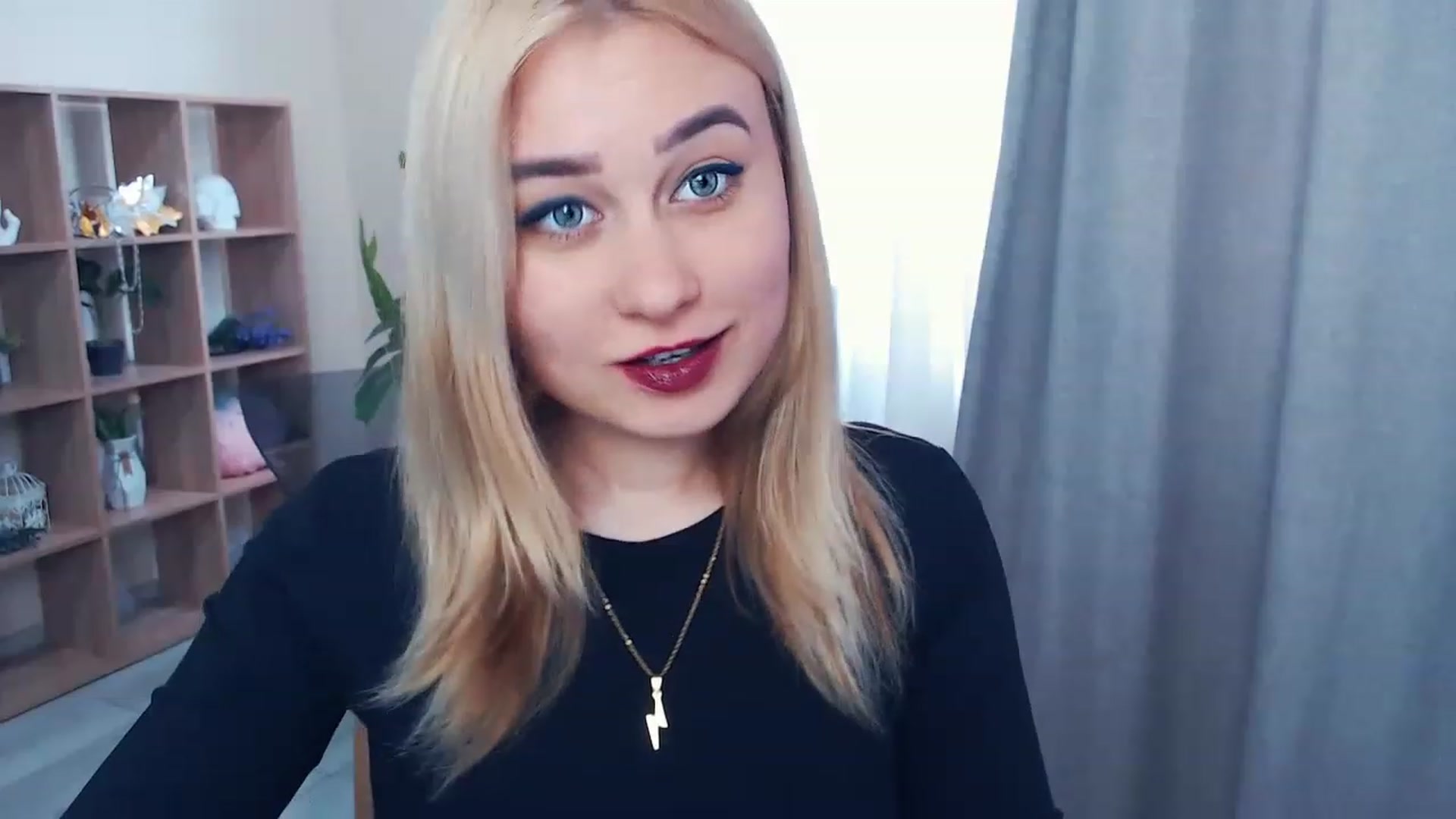Gallery image thumbnail from Kukla_kolduna's myfreecams stream on, 04/01/2023, 13:06 image 9 of 20