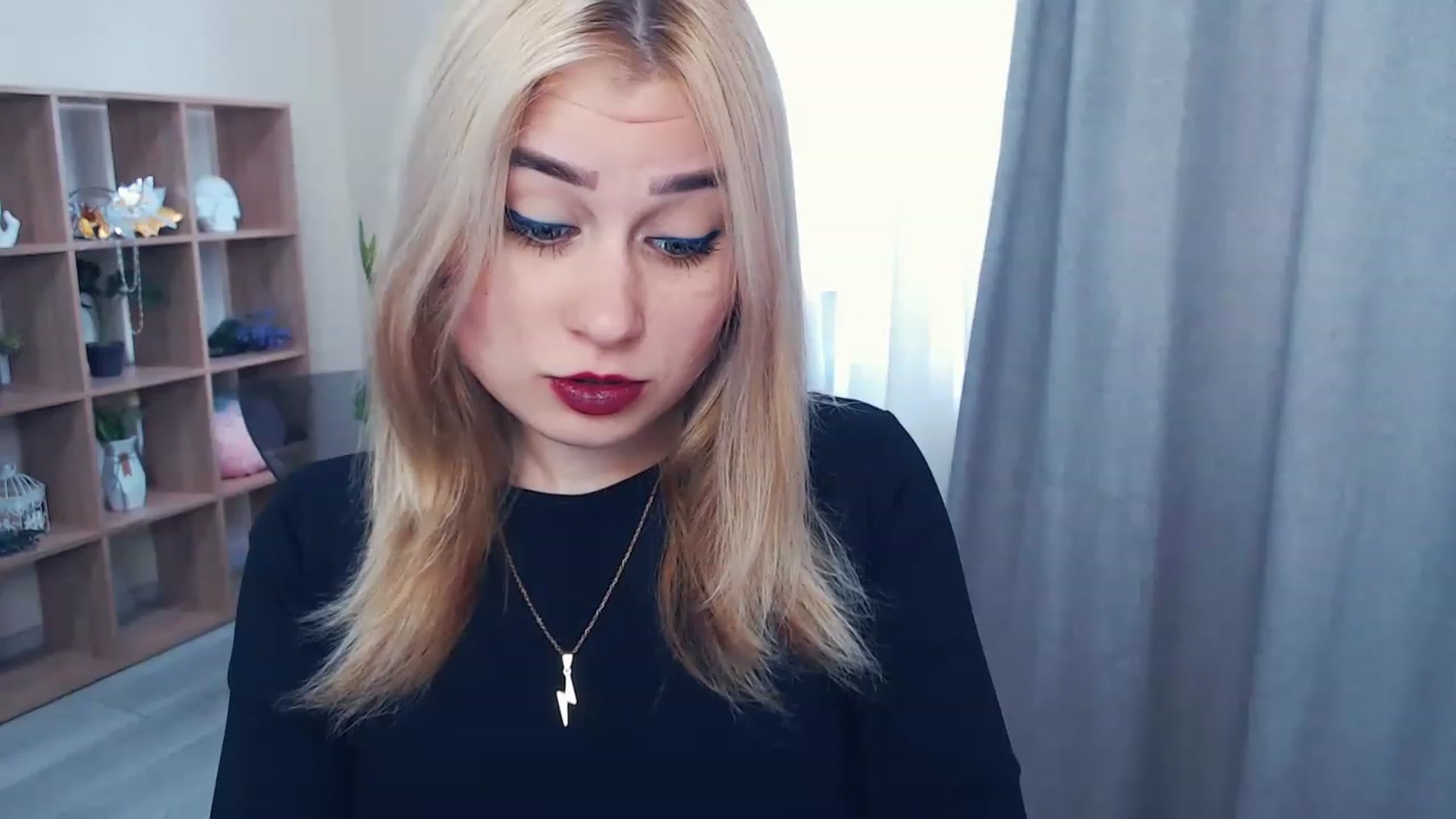 Gallery image thumbnail from Kukla_kolduna's myfreecams stream on, 04/01/2023, 13:06 image 3 of 20