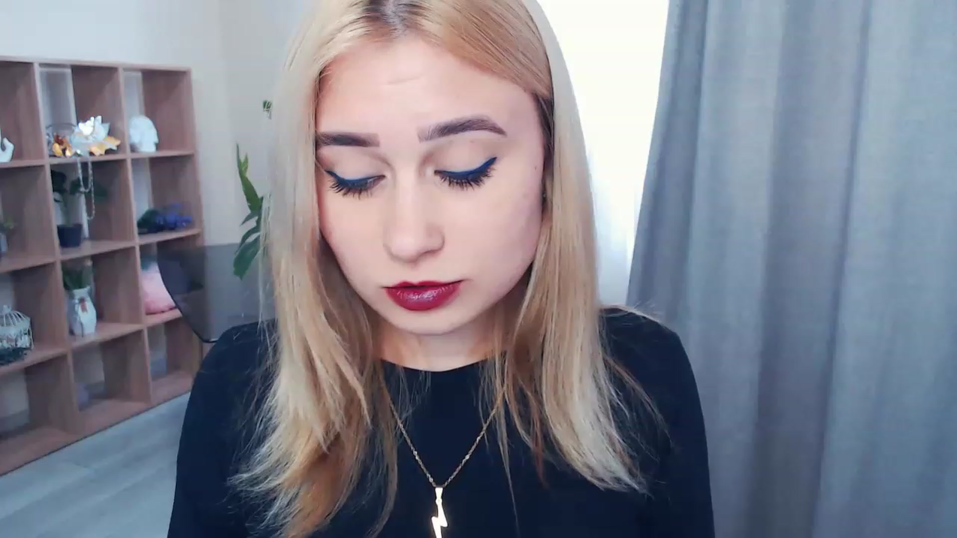 Gallery image thumbnail from Kukla_kolduna's myfreecams stream on, 04/01/2023, 13:06 image 19 of 20