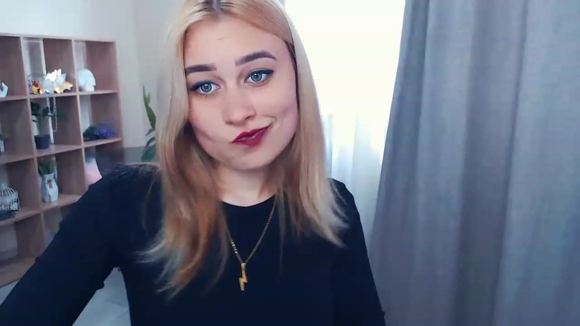 Gallery image thumbnail from Kukla_kolduna's myfreecams stream on, 04/01/2023, 13:06 image 13 of 20