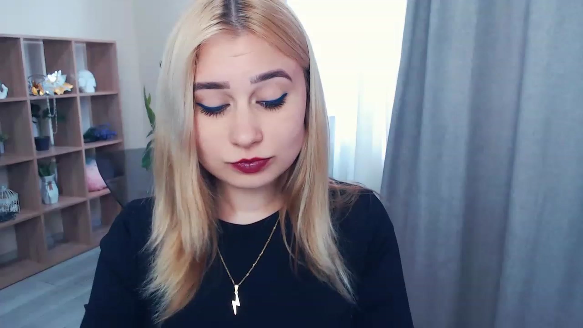 Gallery image thumbnail from Kukla_kolduna's myfreecams stream on, 04/01/2023, 14:17 image 3 of 20