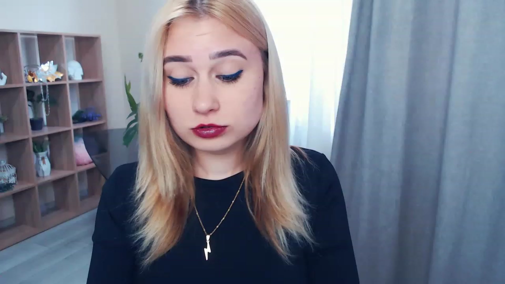 Gallery image thumbnail from Kukla_kolduna's myfreecams stream on, 04/01/2023, 14:17 image 1 of 20