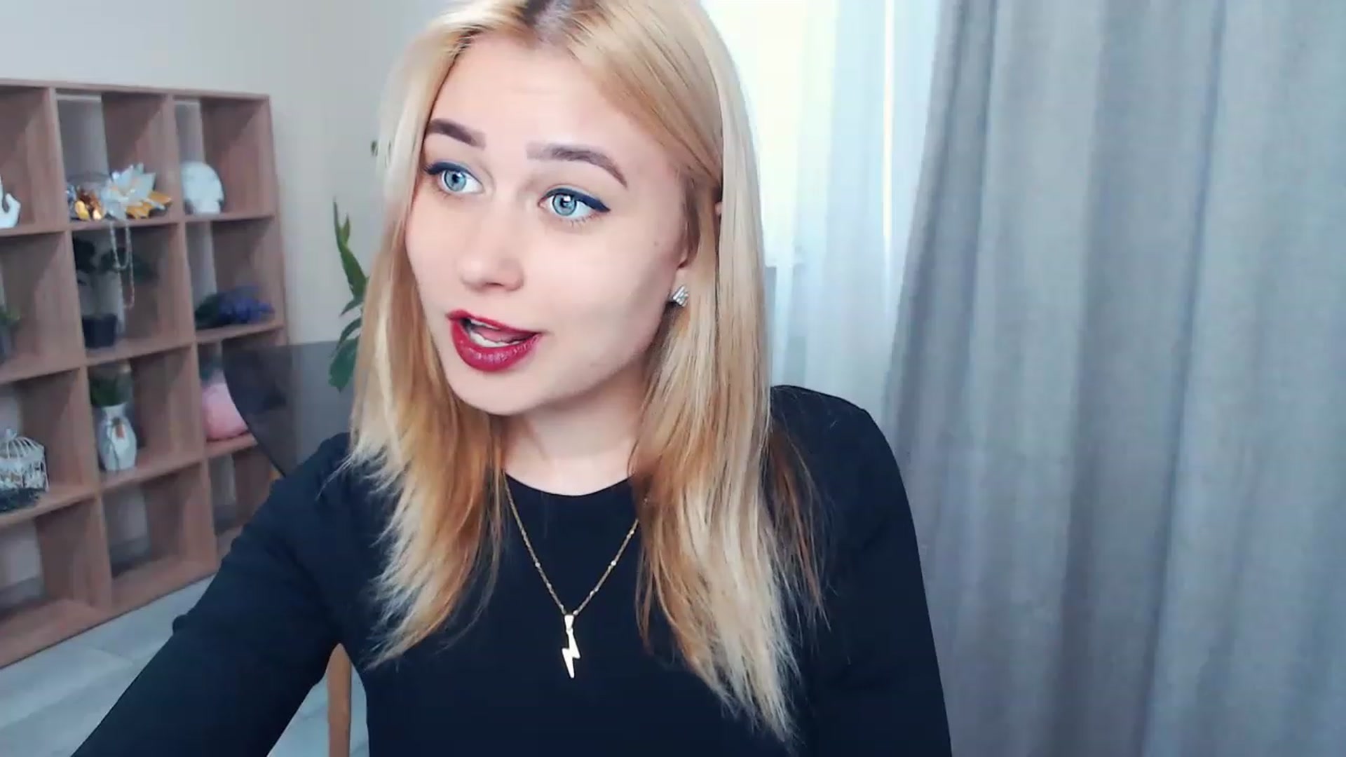 Gallery image thumbnail from Kukla_kolduna's myfreecams stream on, 04/01/2023, 14:17 image 14 of 20