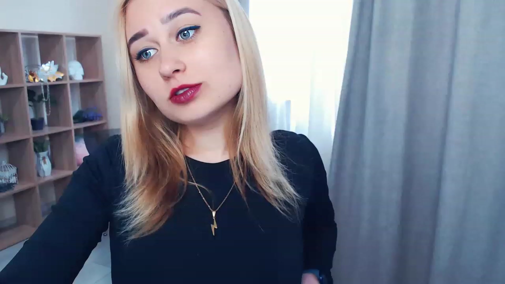 Gallery image thumbnail from Kukla_kolduna's myfreecams stream on, 04/01/2023, 14:17 image 6 of 20