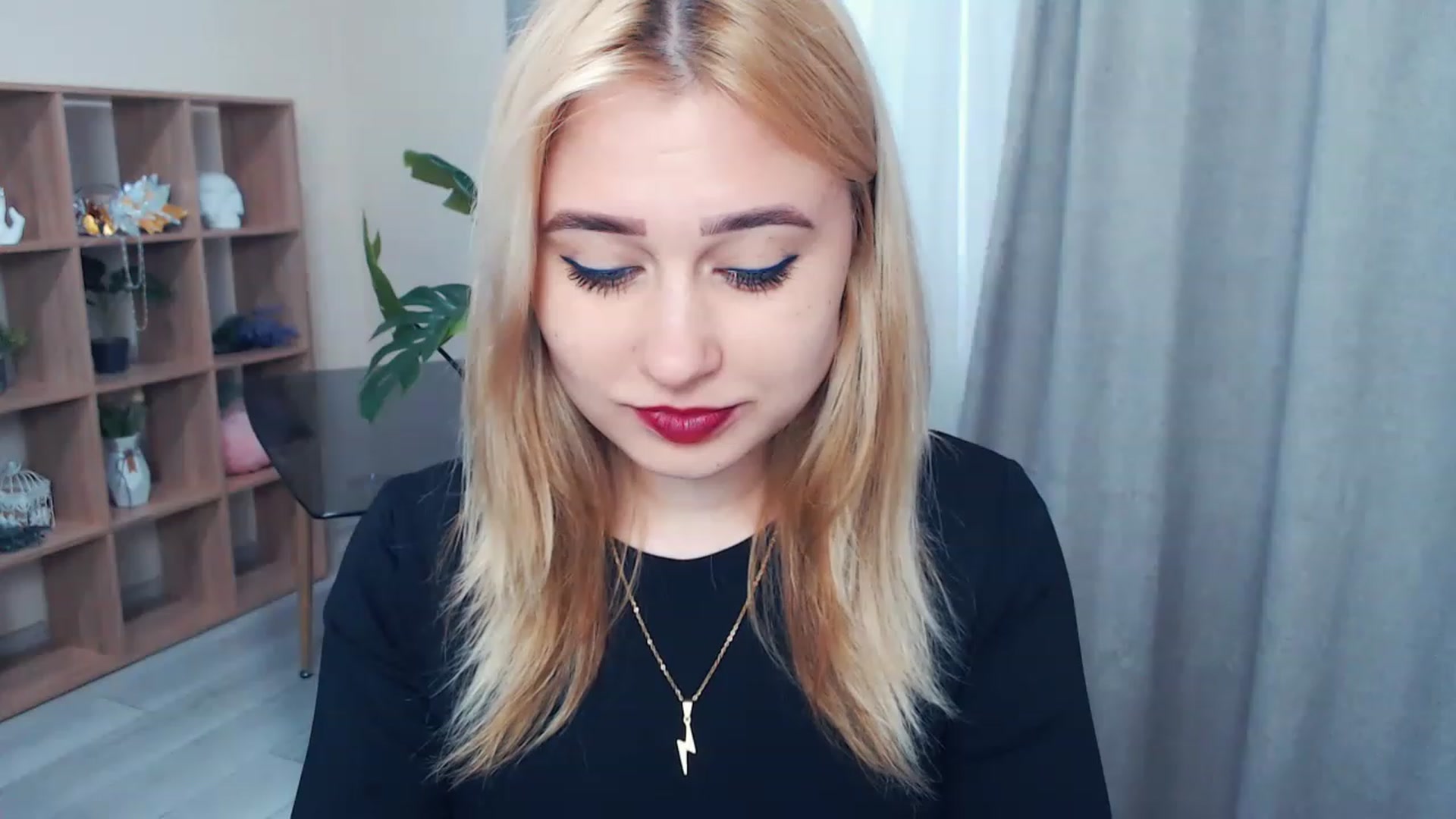 Gallery image thumbnail from Kukla_kolduna's myfreecams stream on, 04/01/2023, 15:15 image 1 of 20