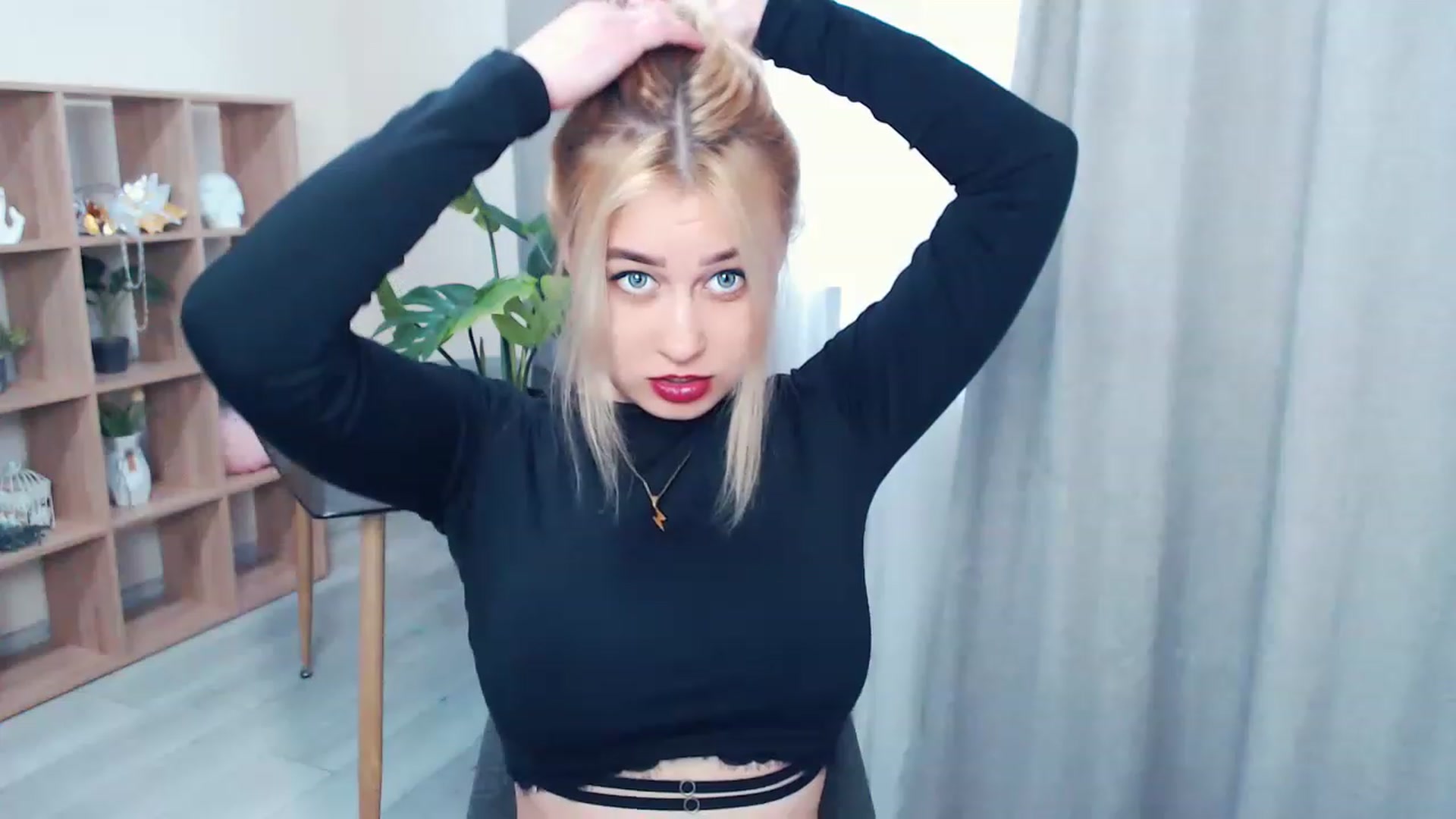 Gallery image thumbnail from Kukla_kolduna's myfreecams stream on, 04/01/2023, 15:15 image 11 of 20