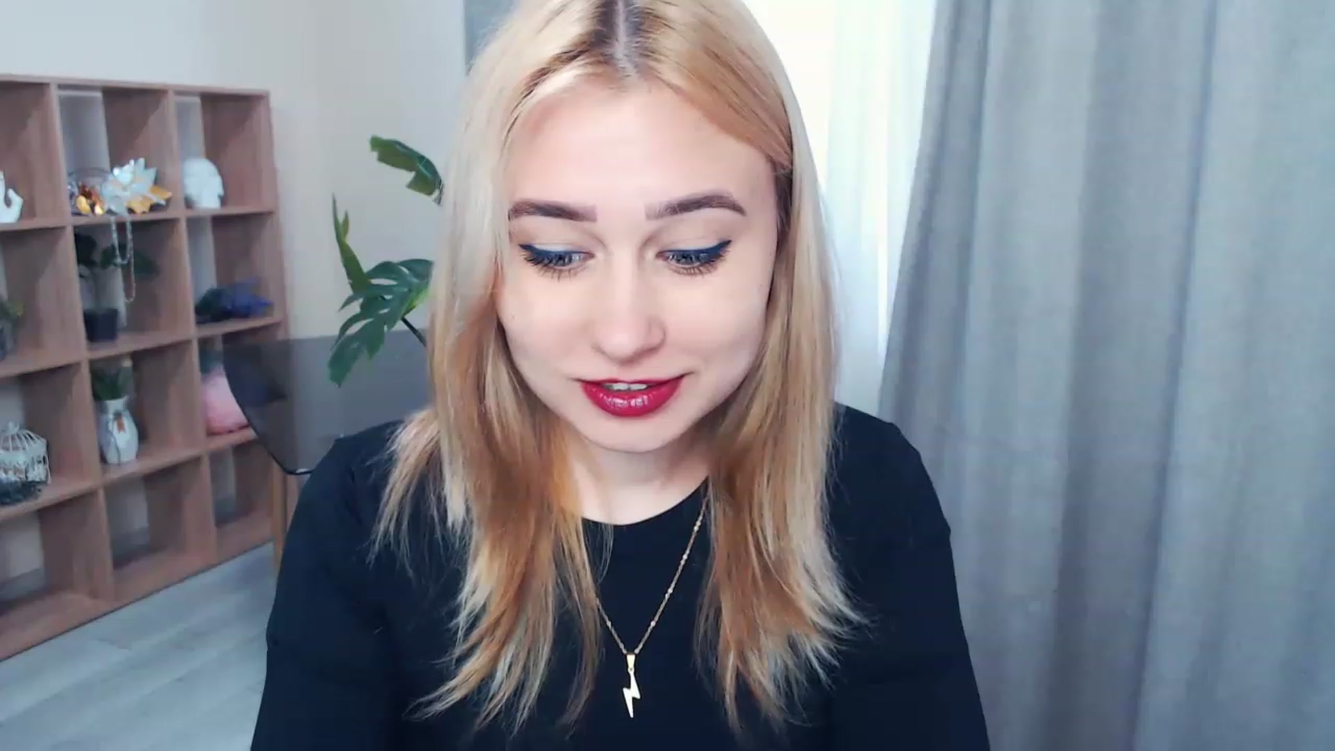Gallery image thumbnail from Kukla_kolduna's myfreecams stream on, 04/01/2023, 15:15 image 9 of 20