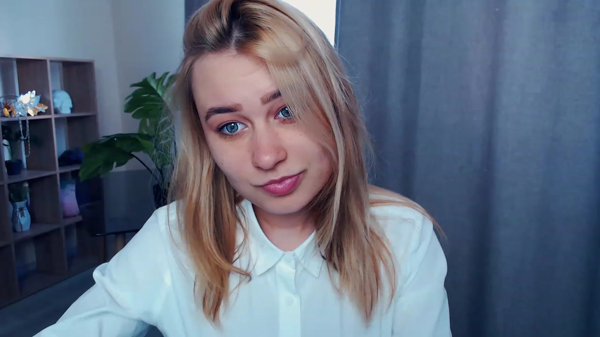 Gallery image thumbnail from Kukla_kolduna's myfreecams stream on, 04/07/2023, 11:25 image 5 of 20