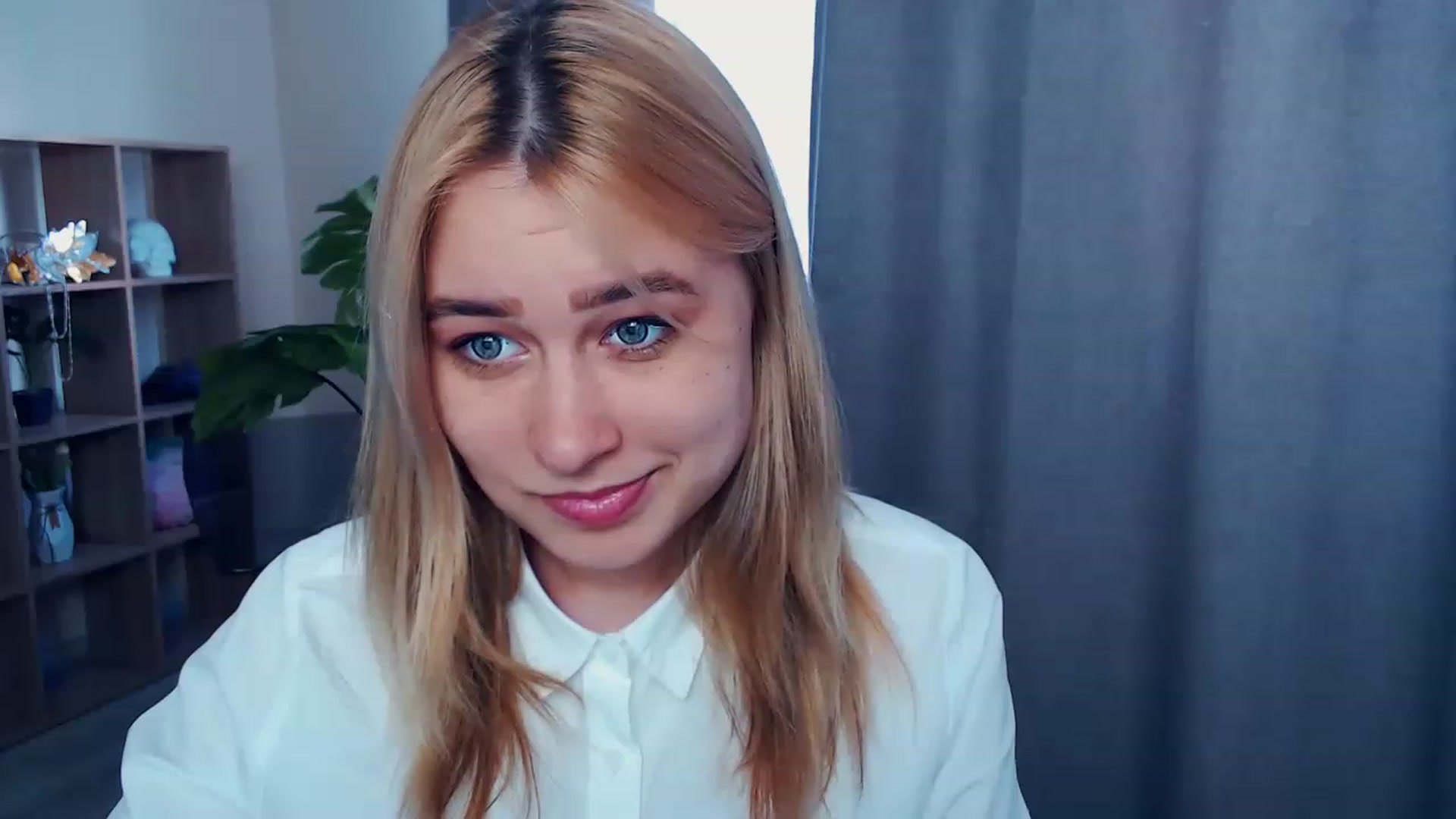 Gallery image thumbnail from Kukla_kolduna's myfreecams stream on, 04/07/2023, 11:25 image 2 of 20