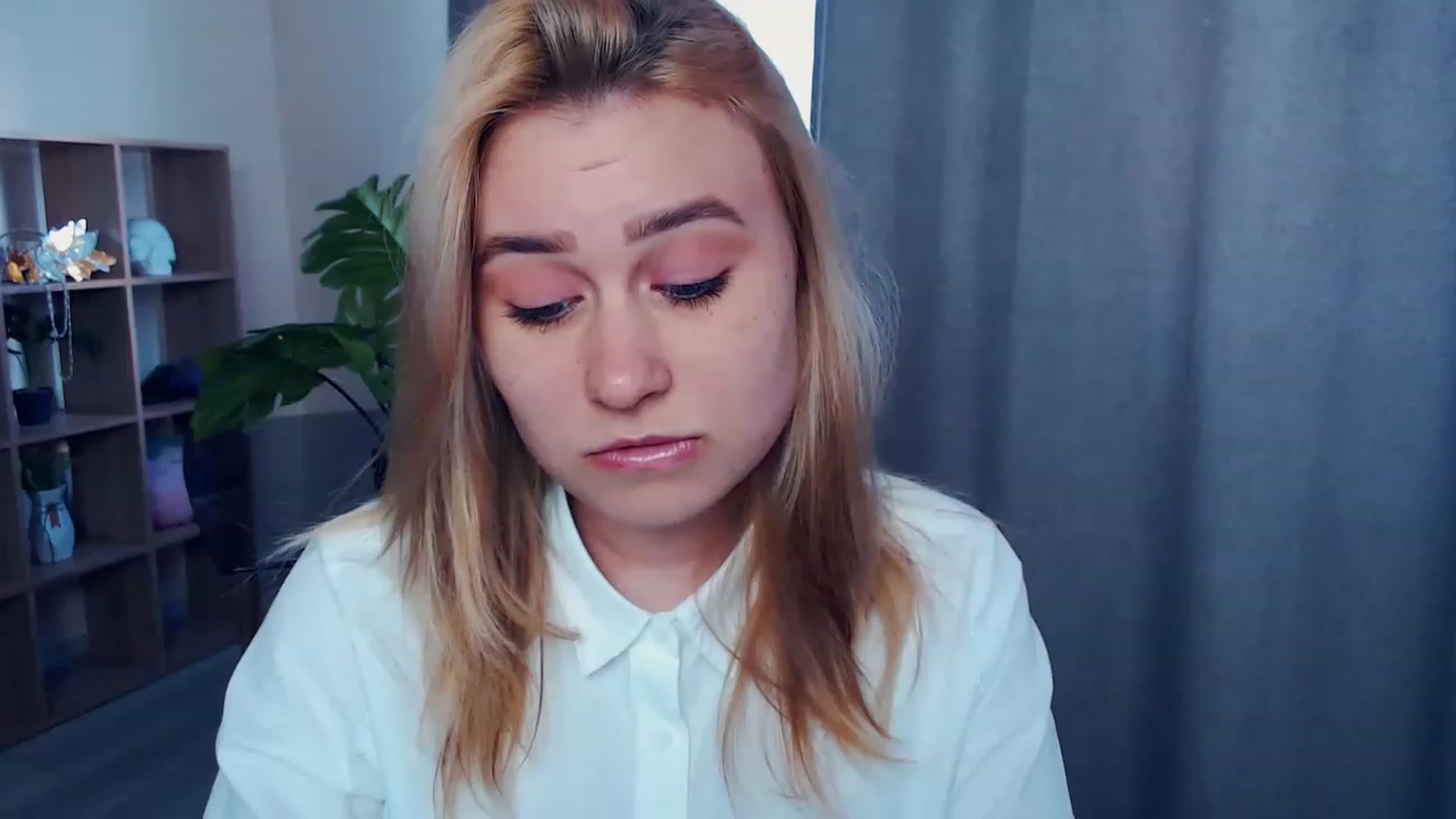 Gallery image thumbnail from Kukla_kolduna's myfreecams stream on, 04/07/2023, 11:25 image 10 of 20