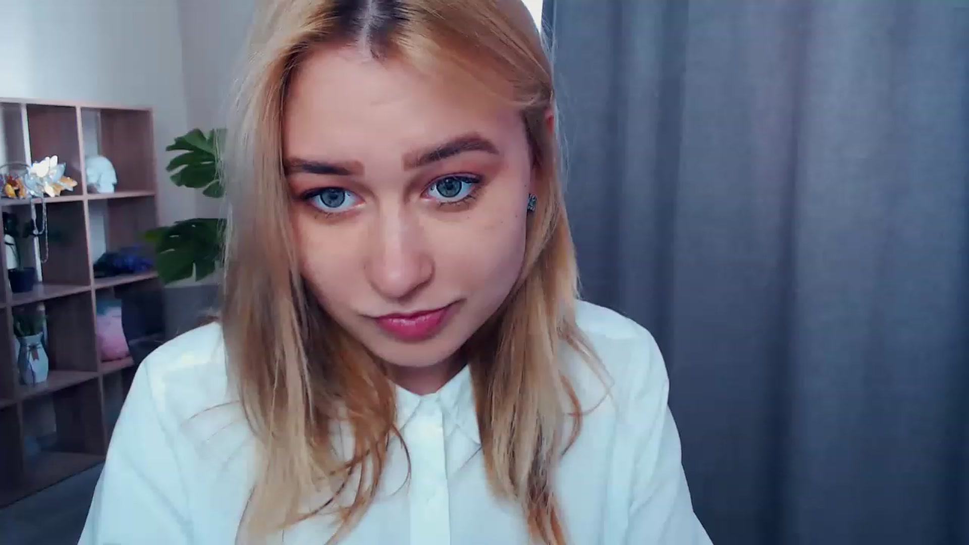 Gallery image thumbnail from Kukla_kolduna's myfreecams stream on, 04/07/2023, 13:39 image 7 of 20