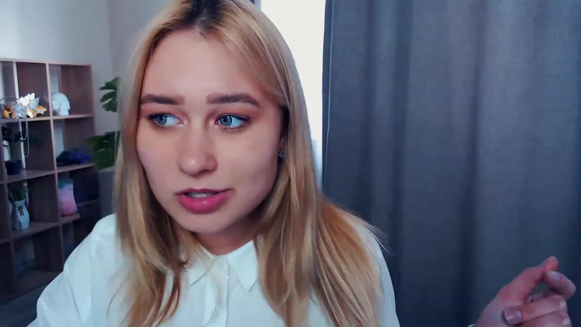 Gallery image thumbnail from Kukla_kolduna's myfreecams stream on, 04/07/2023, 13:39 image 12 of 20