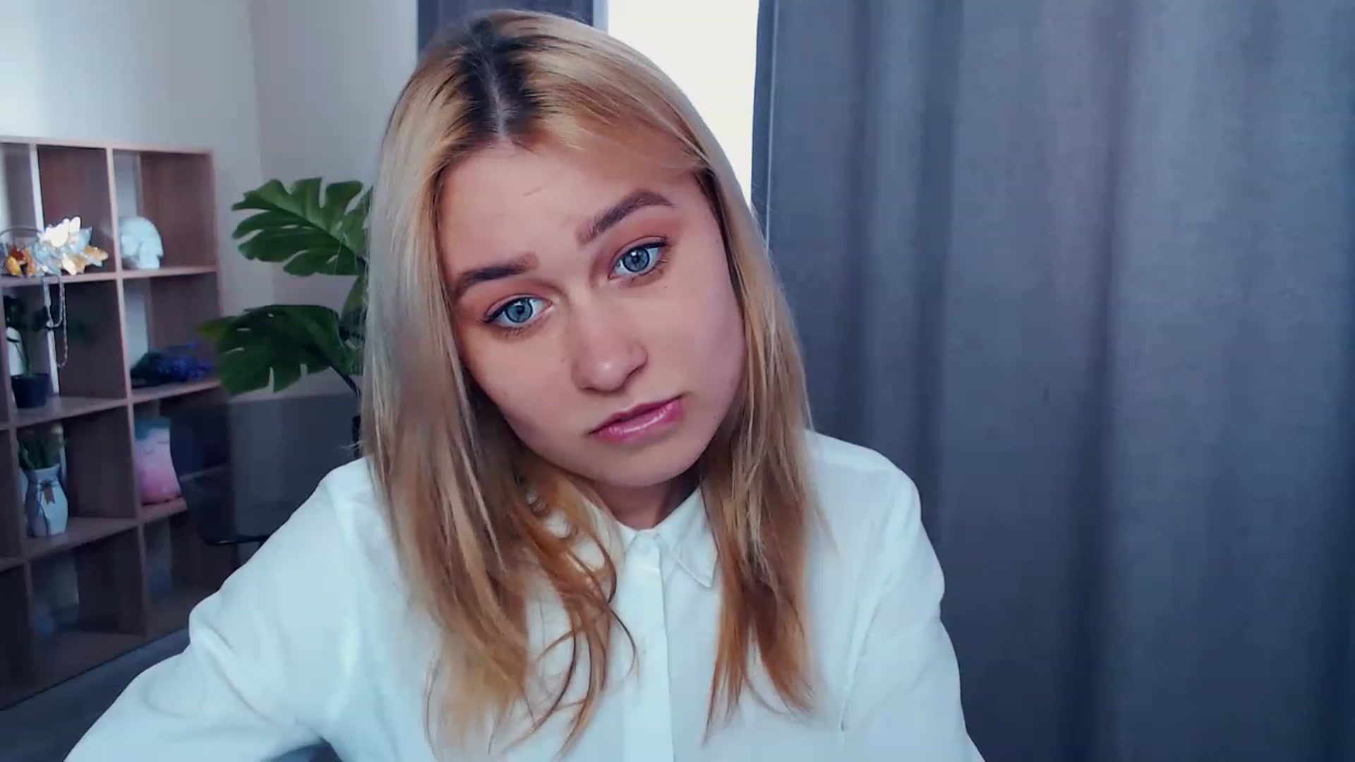 Gallery image thumbnail from Kukla_kolduna's myfreecams stream on, 04/07/2023, 13:39 image 8 of 20