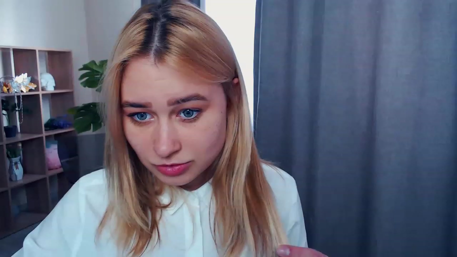 Gallery image thumbnail from Kukla_kolduna's myfreecams stream on, 04/07/2023, 13:39 image 16 of 20