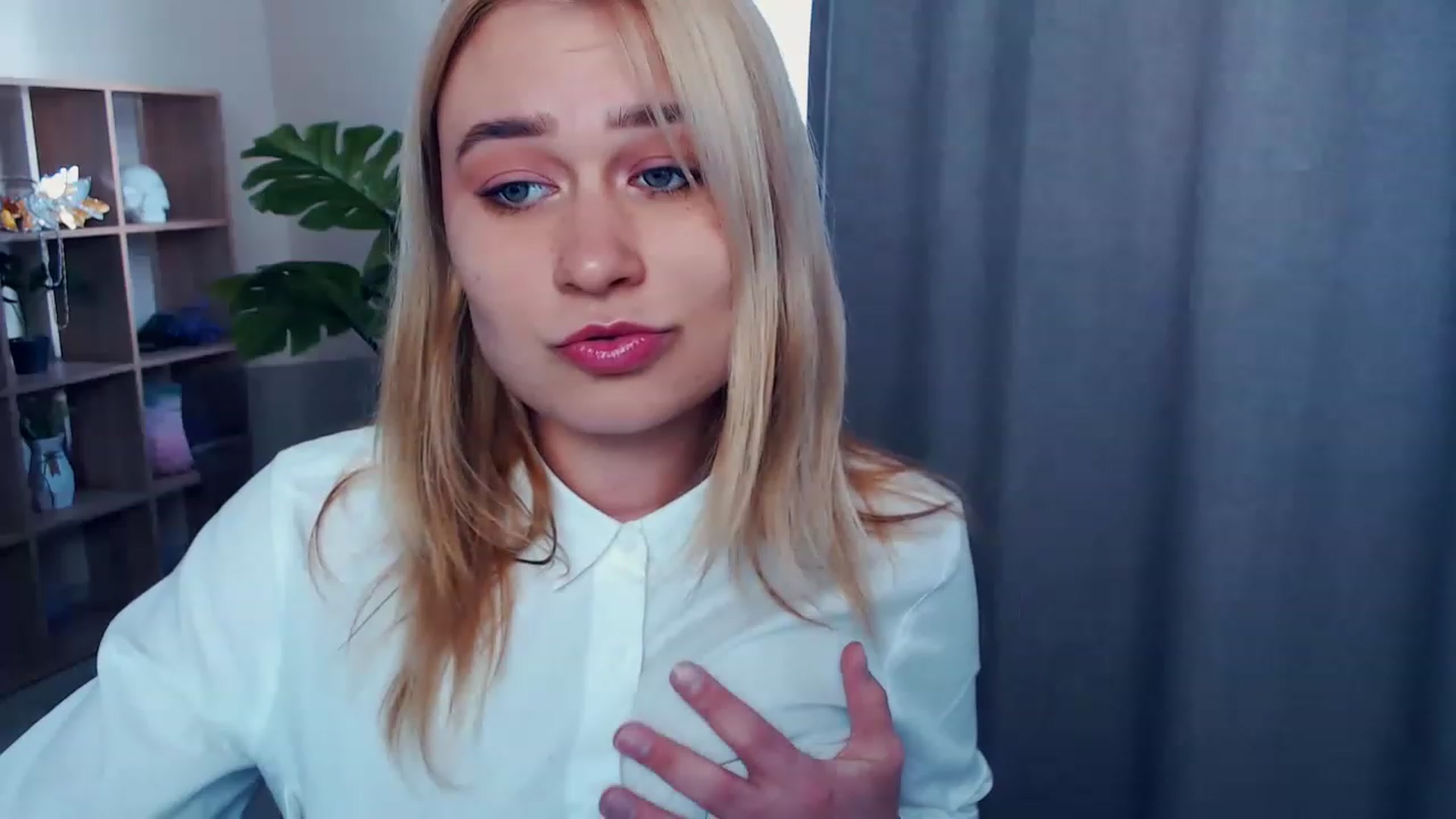Gallery image thumbnail from Kukla_kolduna's myfreecams stream on, 04/07/2023, 13:39 image 1 of 20