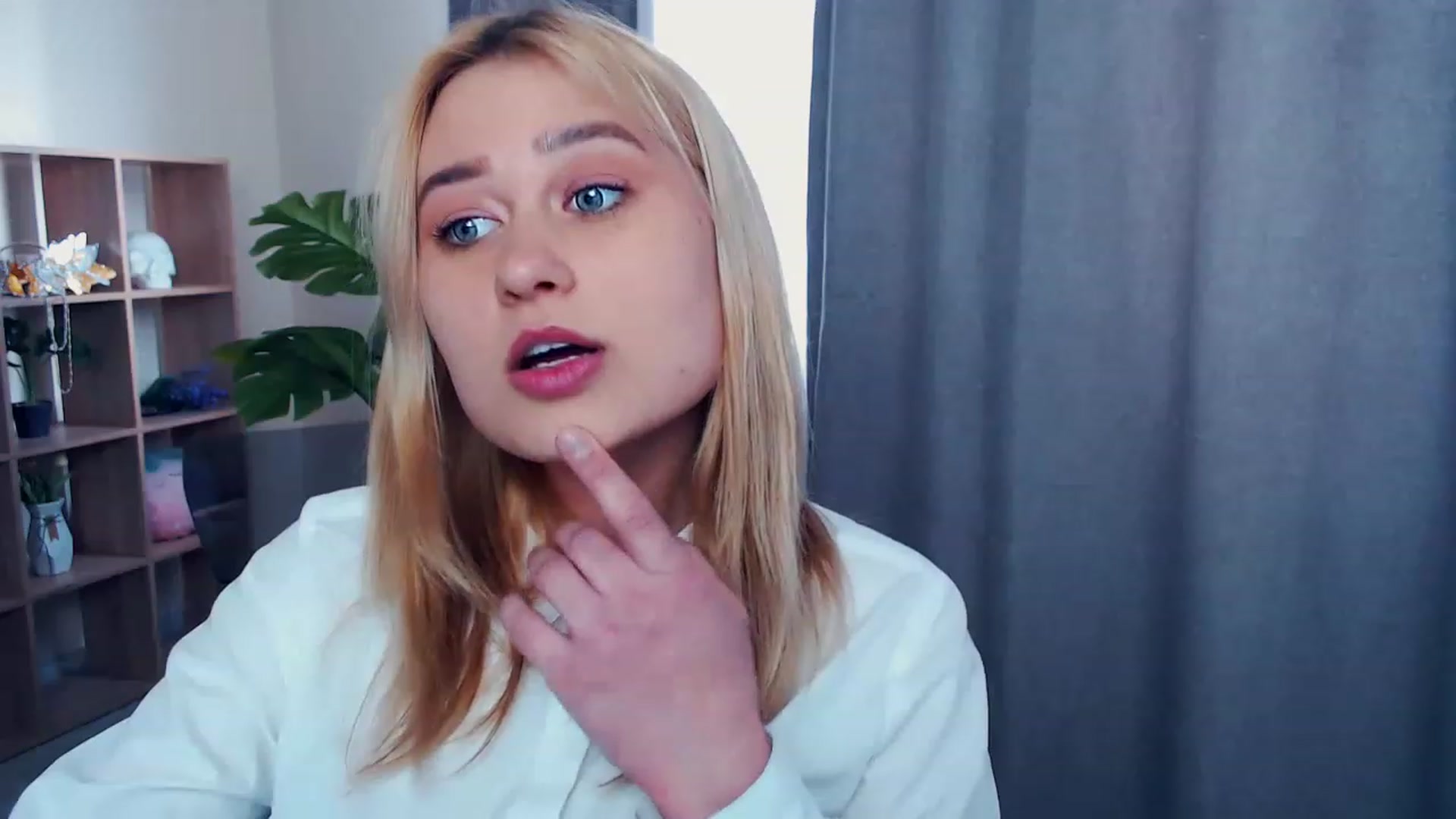 Gallery image thumbnail from Kukla_kolduna's myfreecams stream on, 04/07/2023, 13:39 image 11 of 20