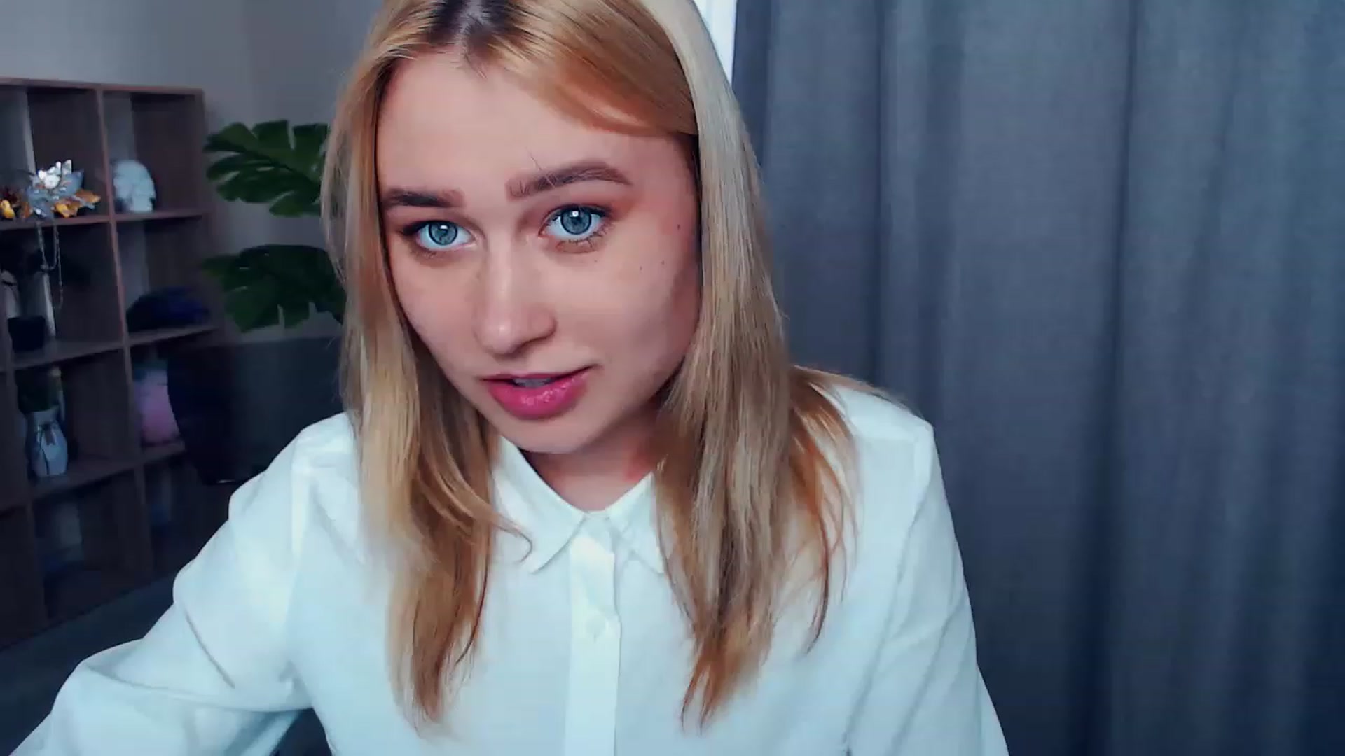 Gallery image thumbnail from Kukla_kolduna's myfreecams stream on, 04/07/2023, 15:51 image 7 of 20