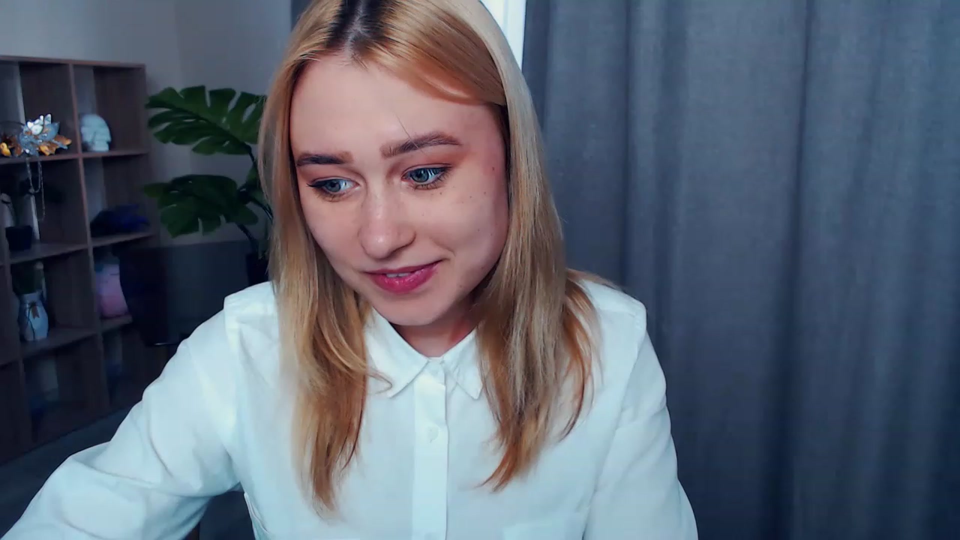 Gallery image thumbnail from Kukla_kolduna's myfreecams stream on, 04/07/2023, 15:51 image 2 of 20