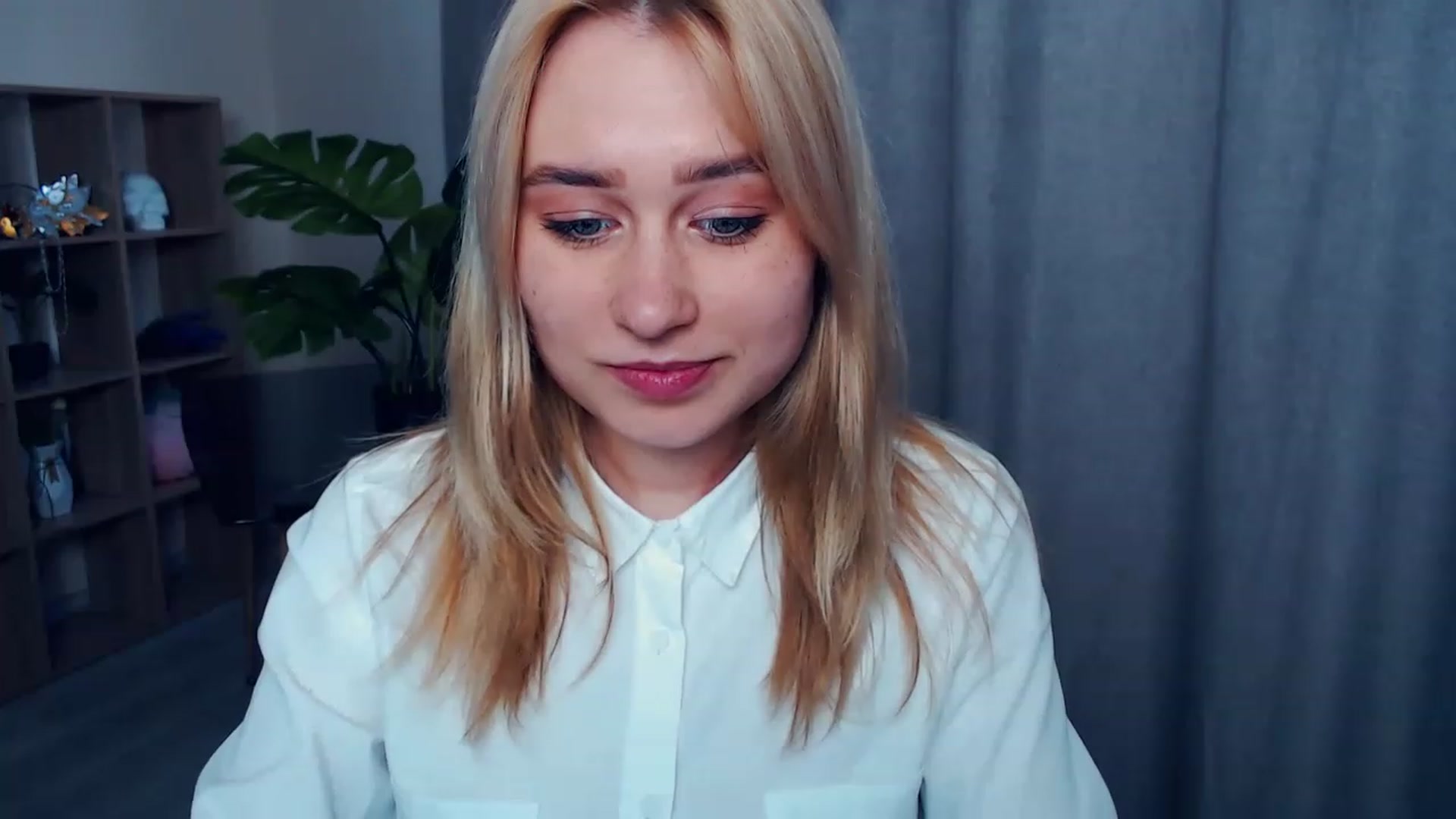 Gallery image thumbnail from Kukla_kolduna's myfreecams stream on, 04/07/2023, 15:51 image 17 of 20
