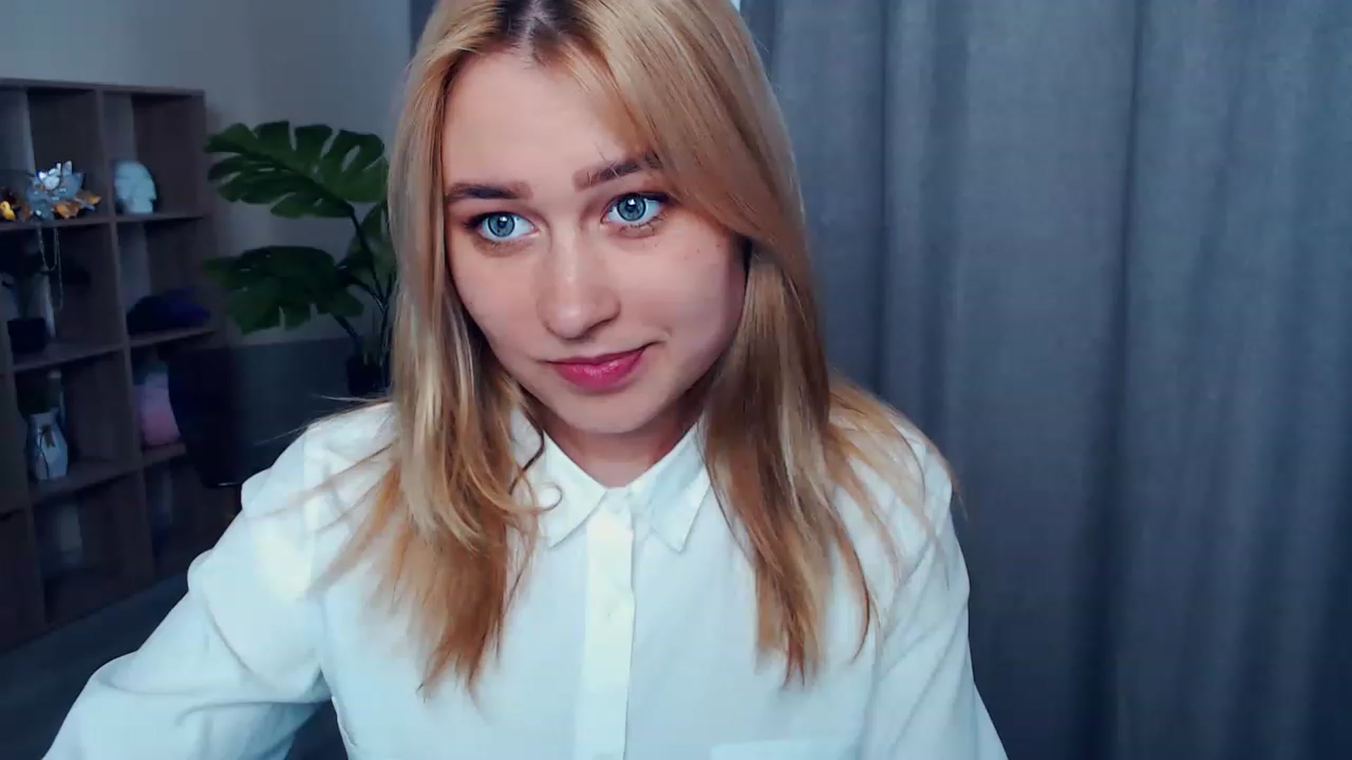 Gallery image thumbnail from Kukla_kolduna's myfreecams stream on, 04/07/2023, 15:51 image 15 of 20