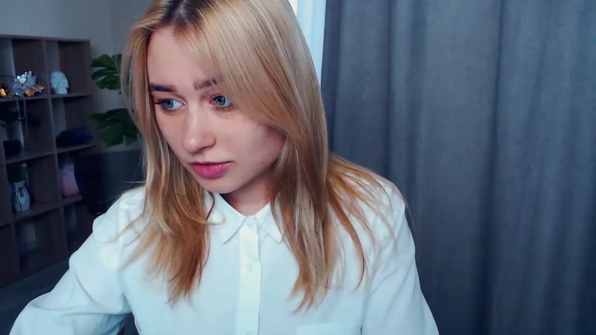 Gallery image thumbnail from Kukla_kolduna's myfreecams stream on, 04/07/2023, 15:51 image 16 of 20