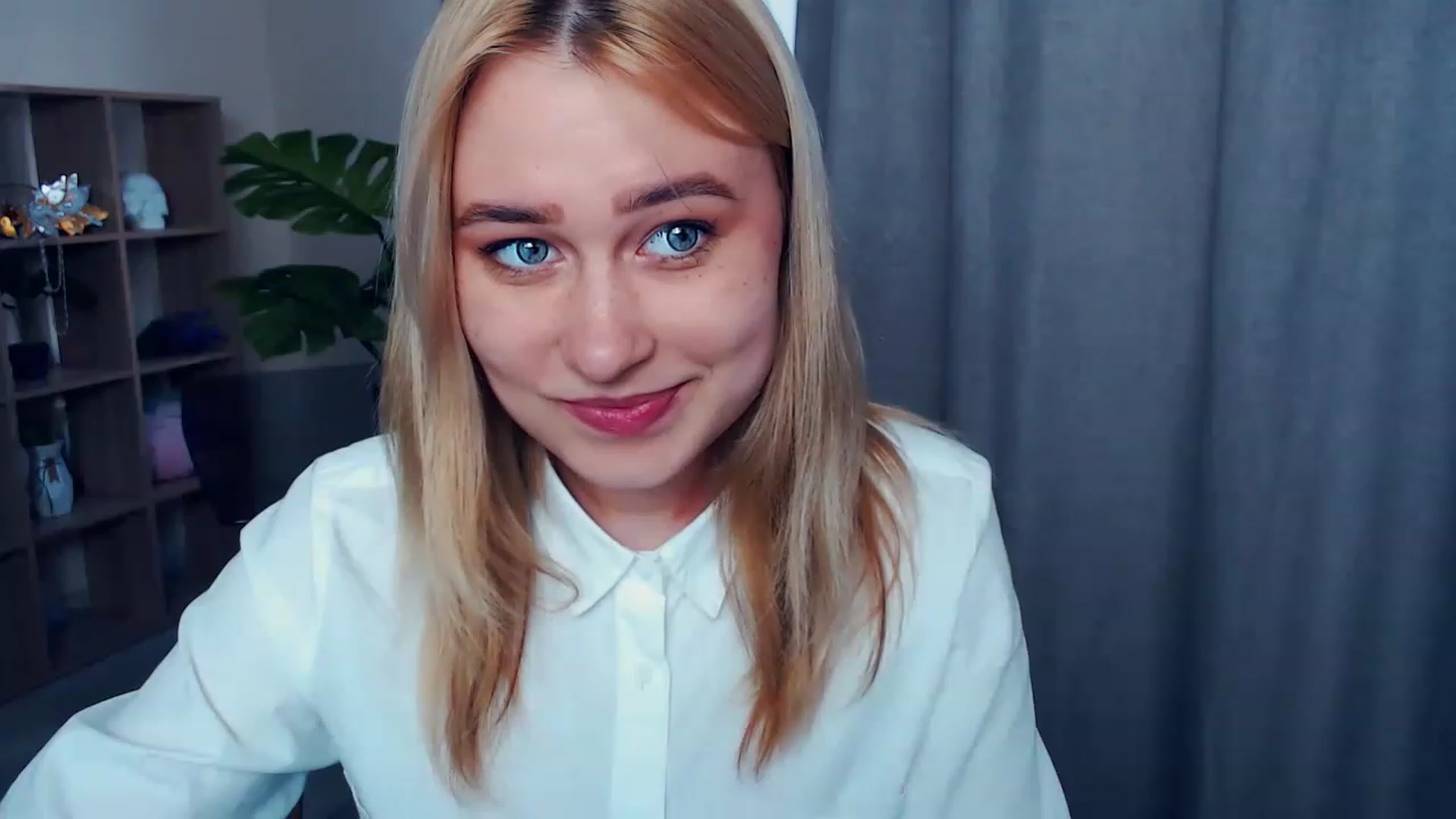 Gallery image thumbnail from Kukla_kolduna's myfreecams stream on, 04/07/2023, 15:51 image 5 of 20