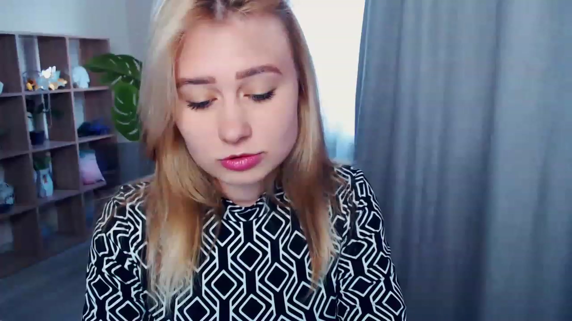 Gallery image thumbnail from Kukla_kolduna's myfreecams stream on, 04/08/2023, 14:32 image 19 of 20