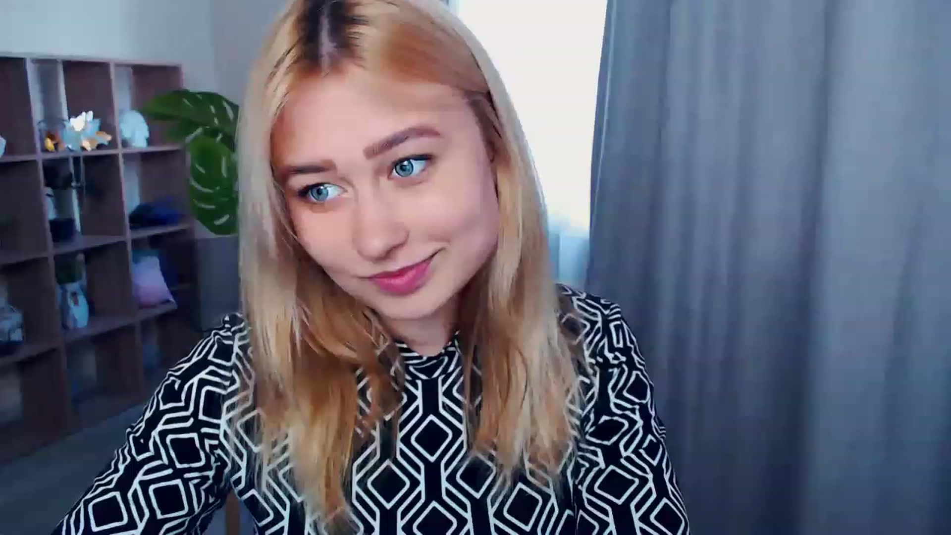 Gallery image thumbnail from Kukla_kolduna's myfreecams stream on, 04/08/2023, 14:32 image 14 of 20