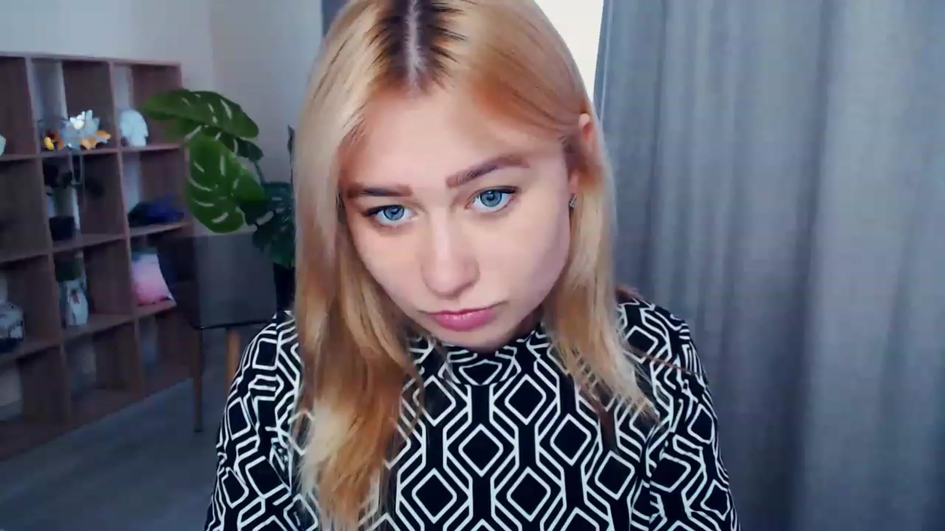 Gallery image thumbnail from Kukla_kolduna's myfreecams stream on, 04/08/2023, 14:32 image 2 of 20