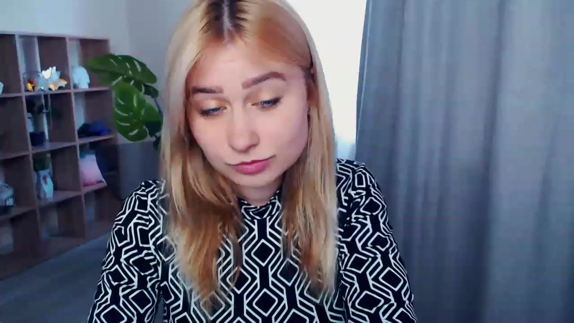 Gallery image thumbnail from Kukla_kolduna's myfreecams stream on, 04/08/2023, 14:32 image 10 of 20