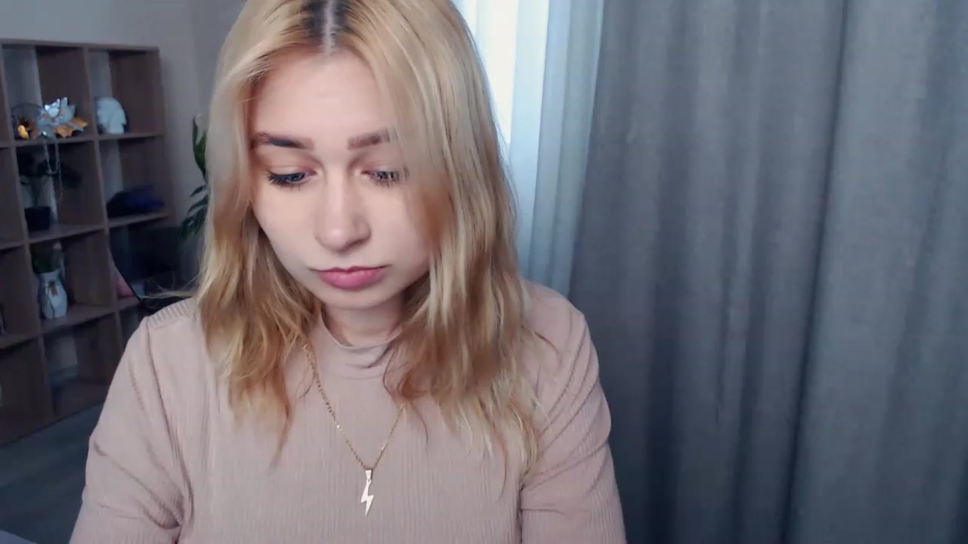 Gallery image thumbnail from Kukla_kolduna's myfreecams stream on, 04/09/2023, 14:39 image 17 of 20