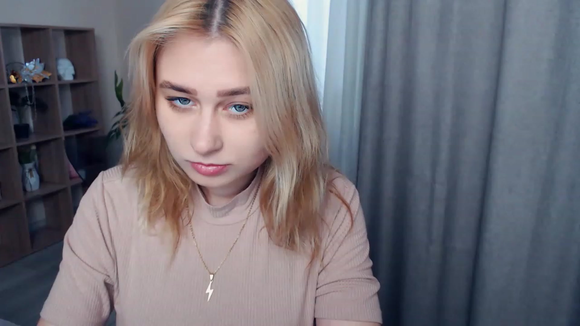 Gallery image thumbnail from Kukla_kolduna's myfreecams stream on, 04/09/2023, 14:39 image 4 of 20