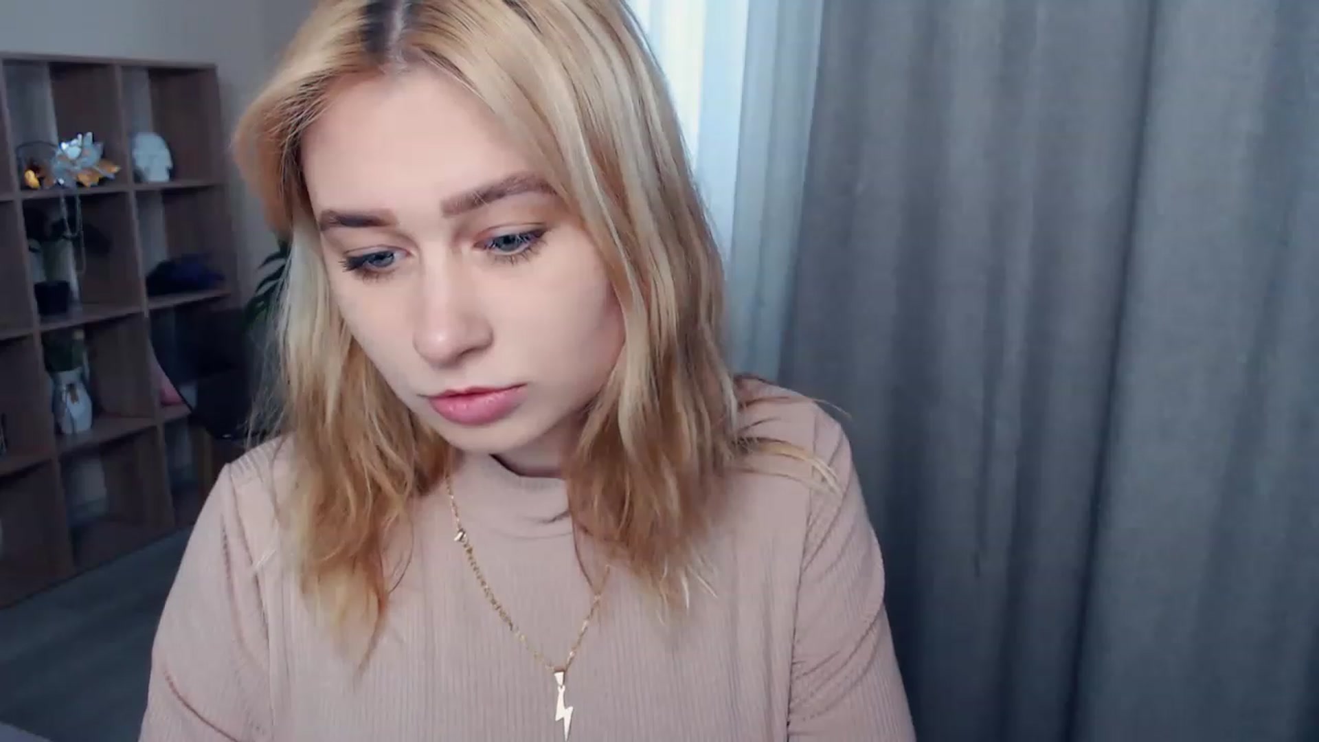 Gallery image thumbnail from Kukla_kolduna's myfreecams stream on, 04/09/2023, 14:39 image 13 of 20