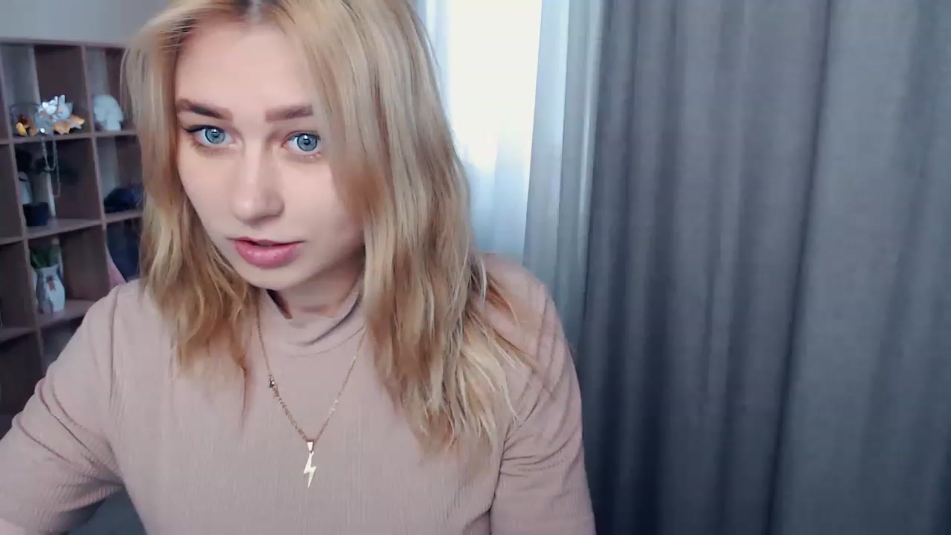Gallery image thumbnail from Kukla_kolduna's myfreecams stream on, 04/09/2023, 14:39 image 9 of 20