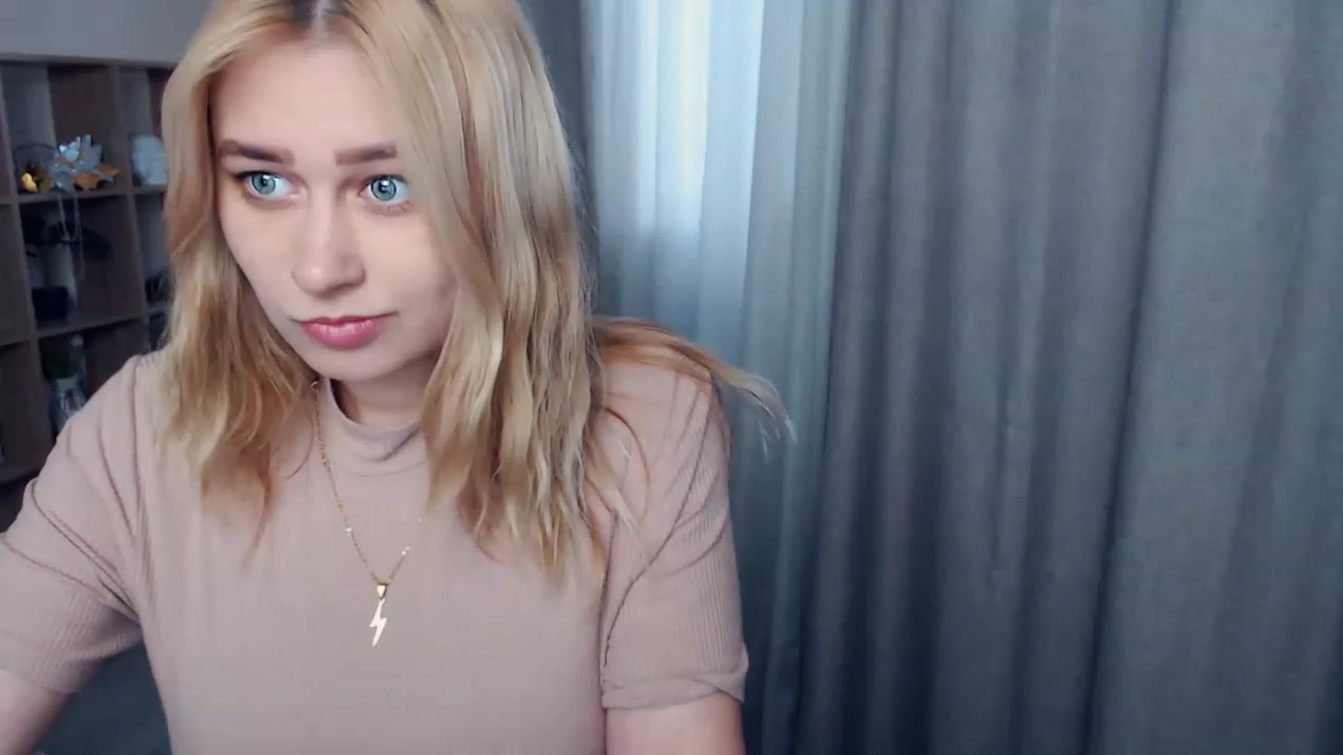 Gallery image thumbnail from Kukla_kolduna's myfreecams stream on, 04/09/2023, 14:39 image 3 of 20