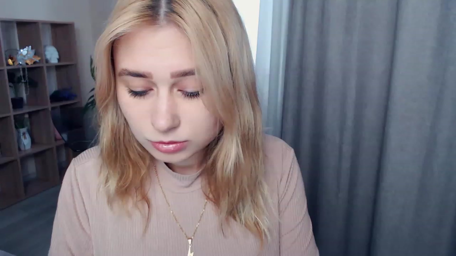 Gallery image thumbnail from Kukla_kolduna's myfreecams stream on, 04/09/2023, 14:39 image 1 of 20