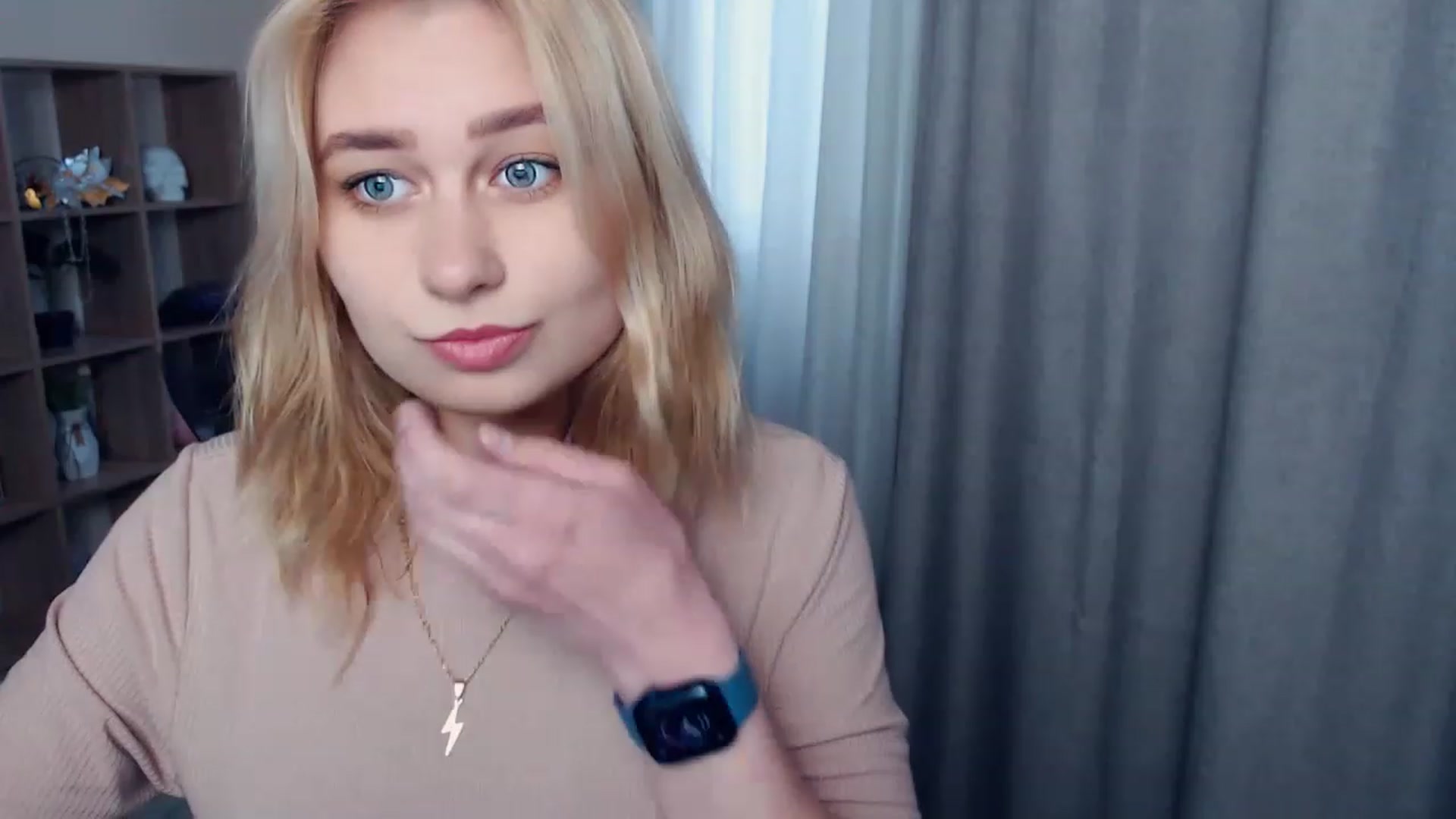 Gallery image thumbnail from Kukla_kolduna's myfreecams stream on, 04/09/2023, 14:39 image 5 of 20