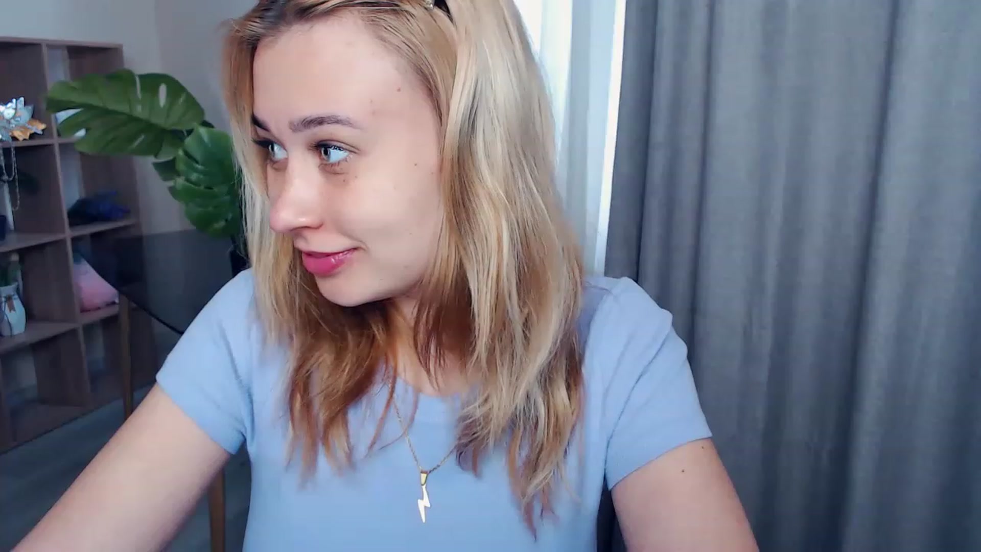 Gallery image thumbnail from Kukla_kolduna's myfreecams stream on, 04/13/2023, 12:41 image 13 of 20